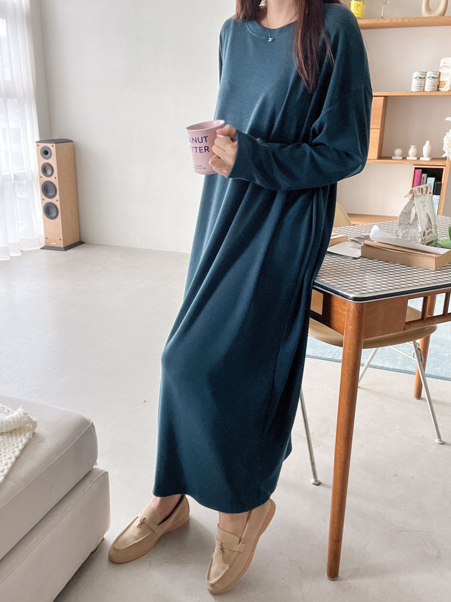 ラウンドネックボクシーロング長袖無地ワンピース | 詳細画像18