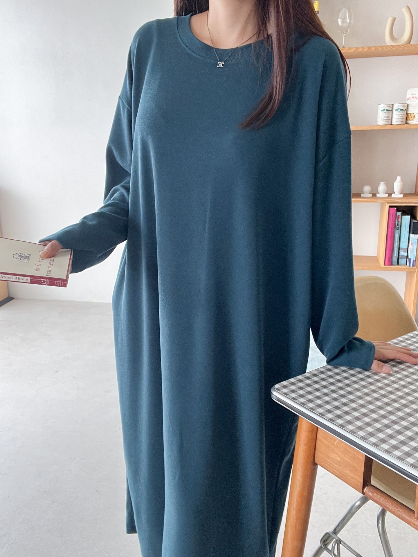 ラウンドネックボクシーロング長袖無地ワンピース | 詳細画像19