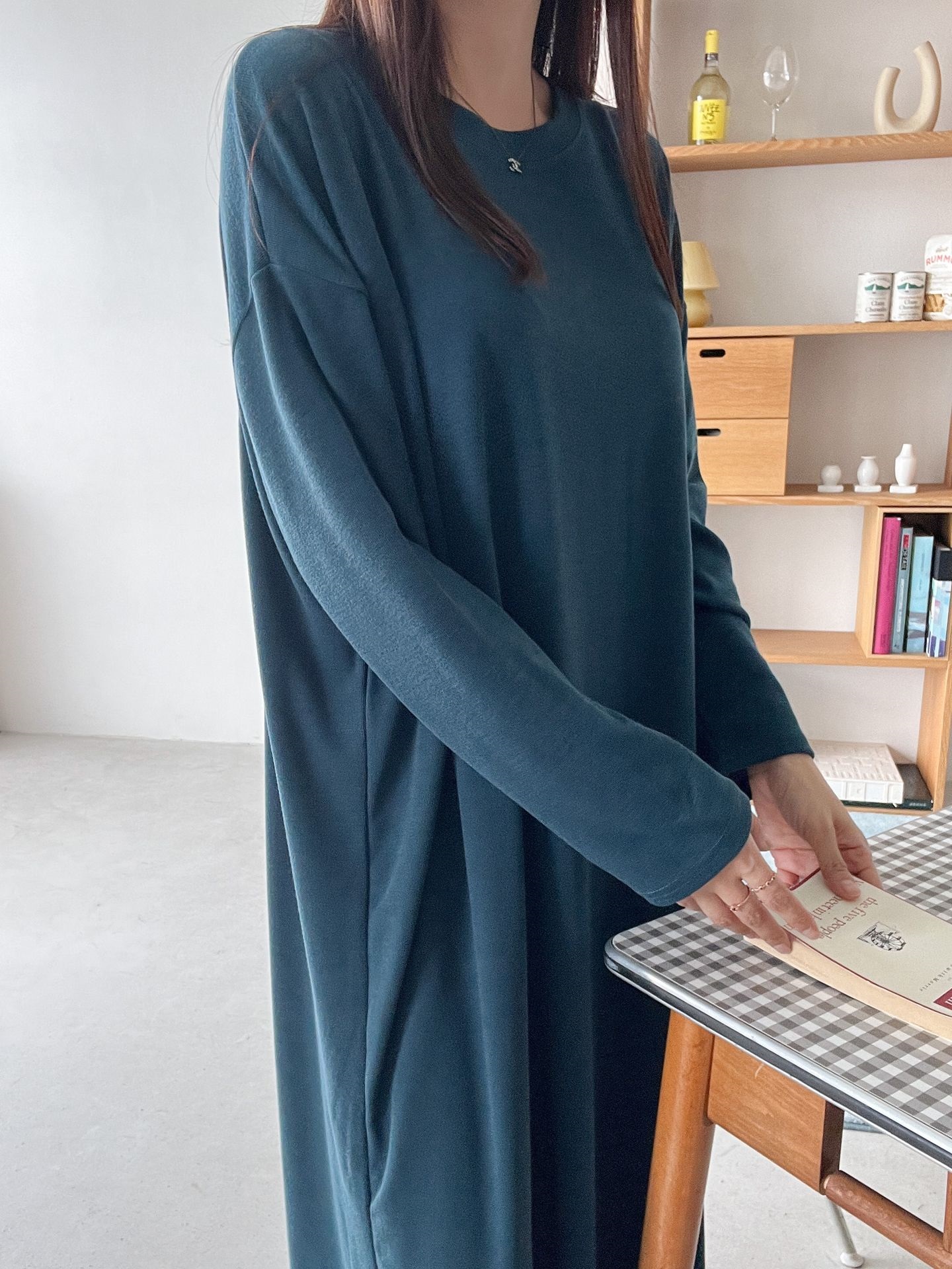 ラウンドネックボクシーロング長袖無地ワンピース | 詳細画像21