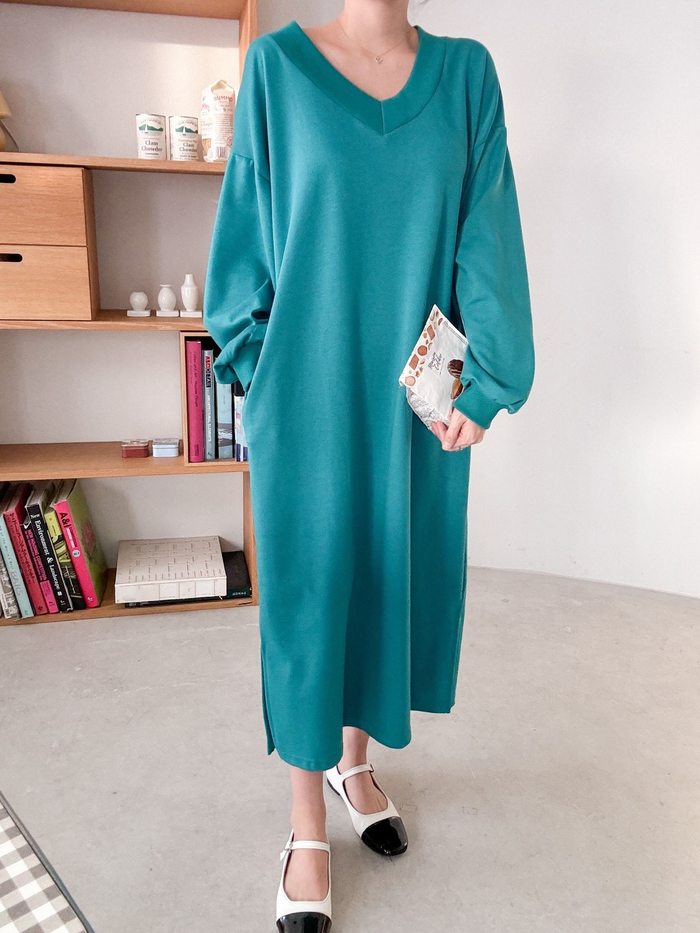 Vネックスリットポケット長袖無地ワンピース | 詳細画像17