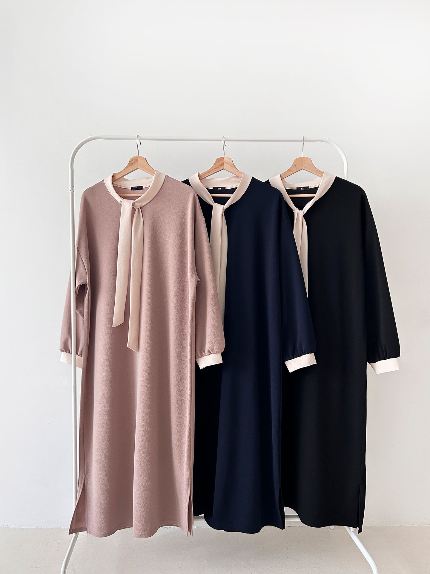 ボウタイスリットロング長袖ワンピース | 詳細画像2