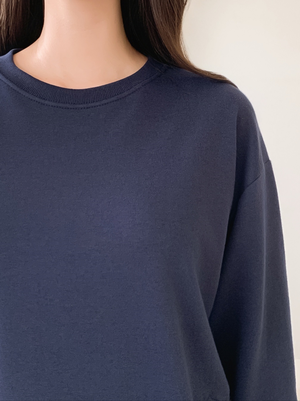 ラウンドネック長袖ダイアゴナルボタンスウェット | 詳細画像3