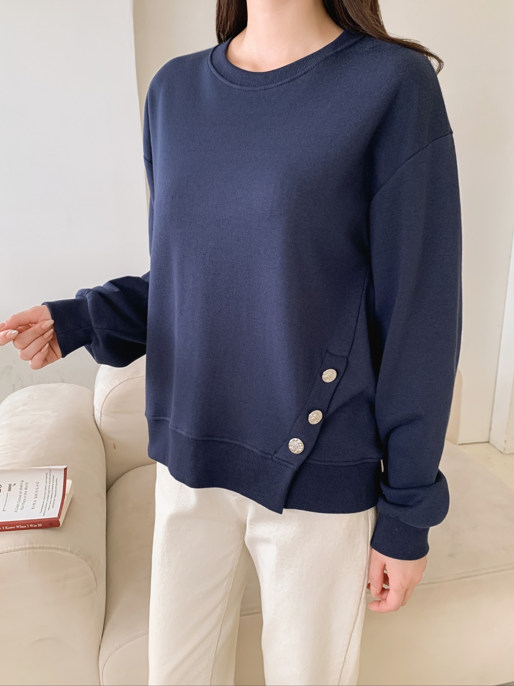 ラウンドネック長袖ダイアゴナルボタンスウェット | 詳細画像16