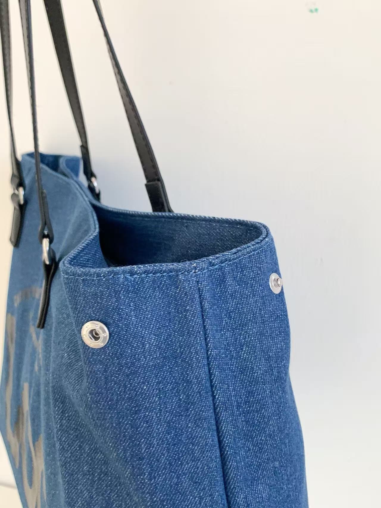 デニムジップアップポケットビッグスナップボタンレタリングプリント配色トートバッグ | 詳細画像16