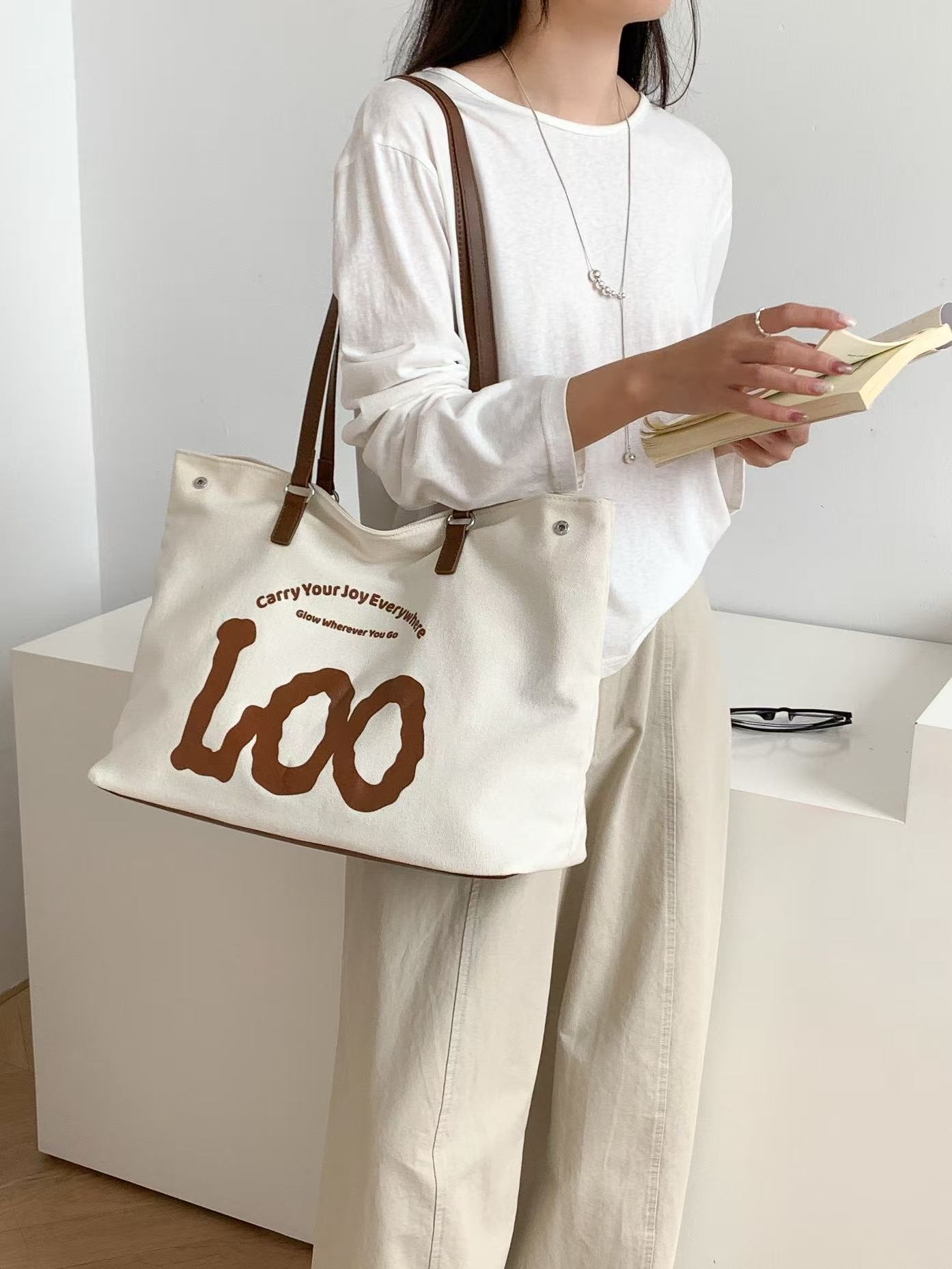 デニムジップアップポケットビッグスナップボタンレタリングプリント配色トートバッグ | 詳細画像3