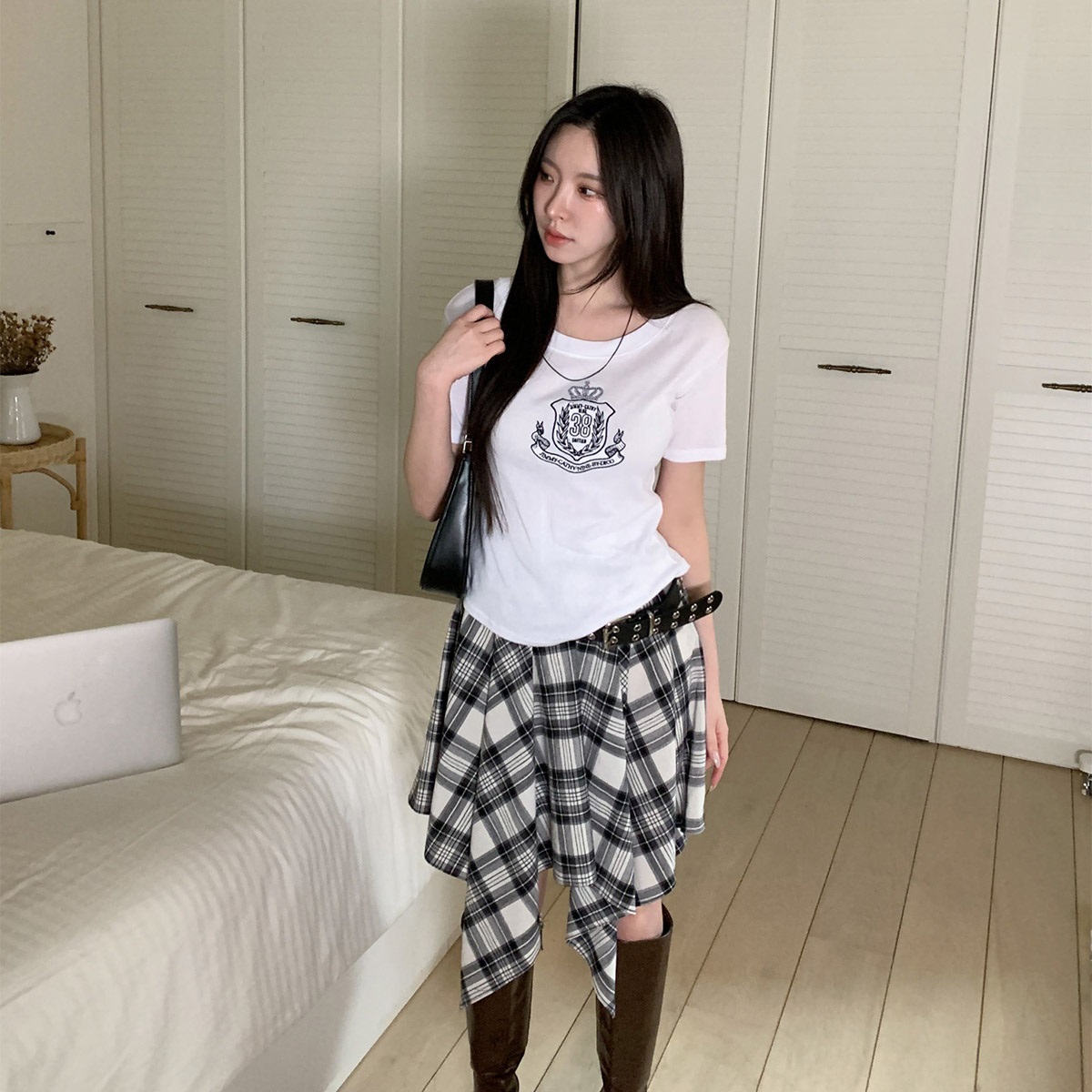 ラウンドネックベーシック半袖刺繍Tシャツ | 詳細画像2