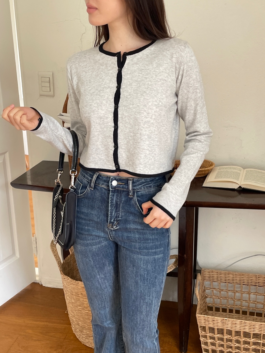 ボタンラウンドネッククロップドルーズ長袖配色ラインカーディガン | 詳細画像8