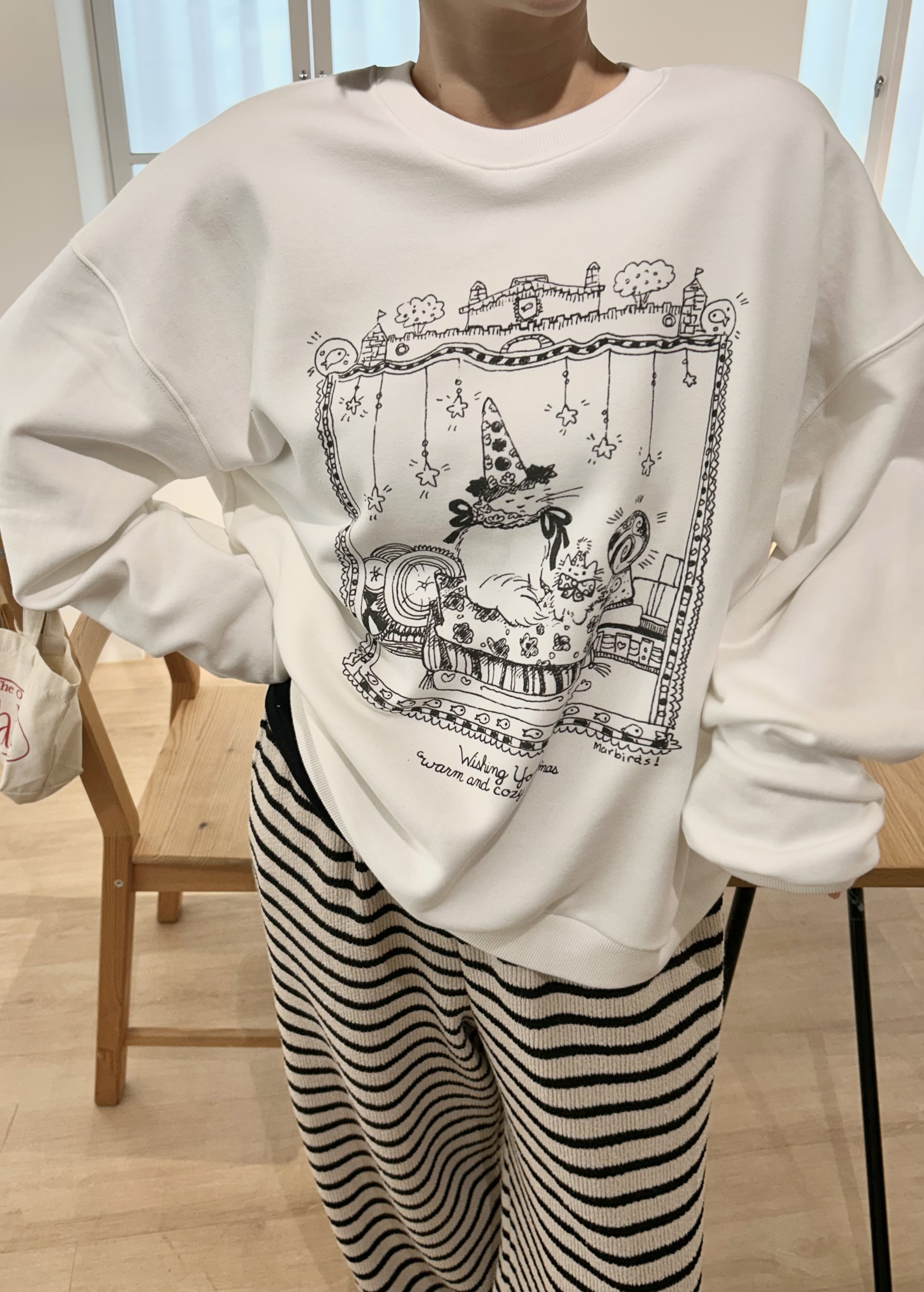 ラウンドネックオーバーサイズルーズ長袖ハーフドロップショルダープリントスウェット | 詳細画像2