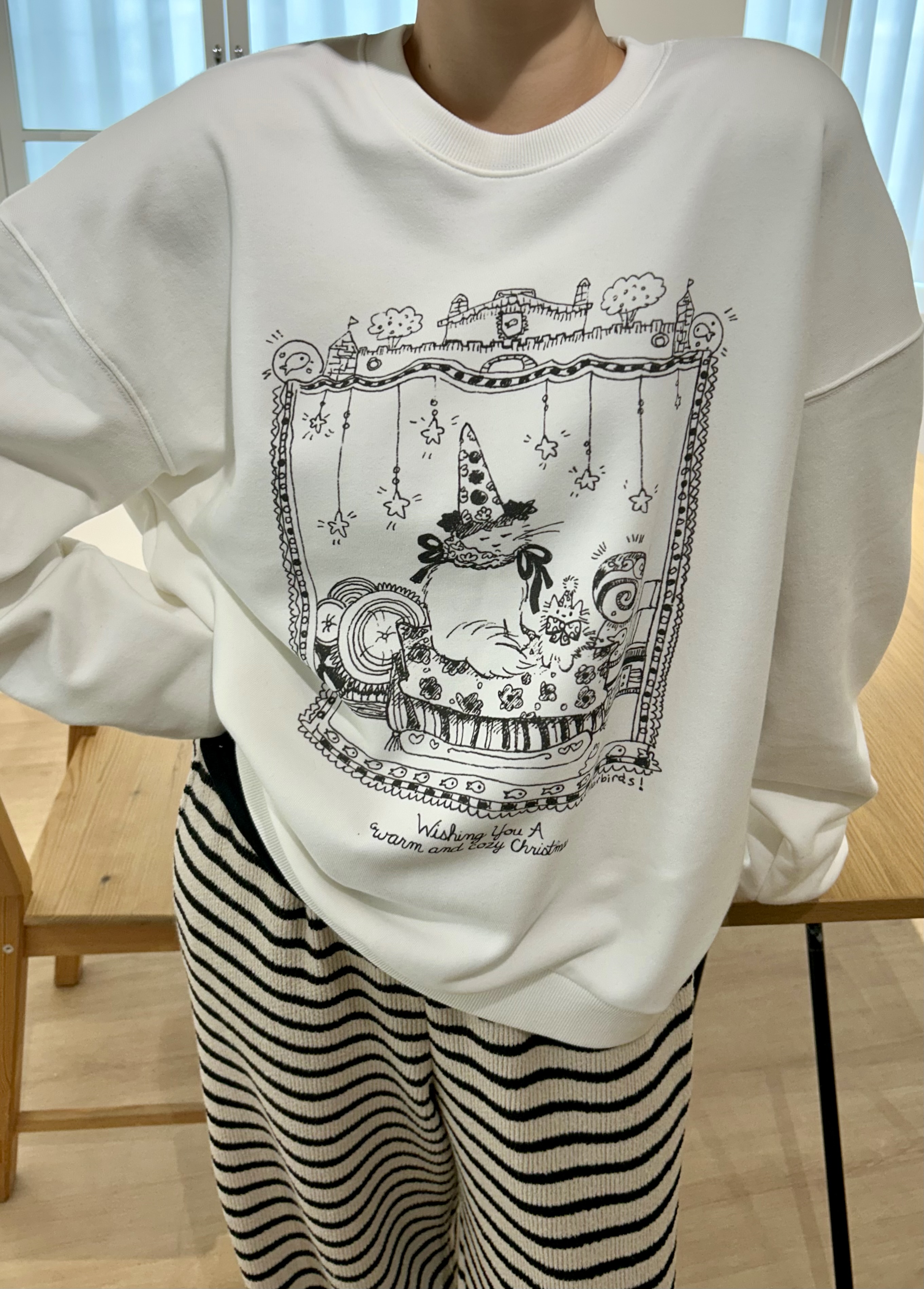 ラウンドネックオーバーサイズルーズ長袖ハーフドロップショルダープリントスウェット | 詳細画像4