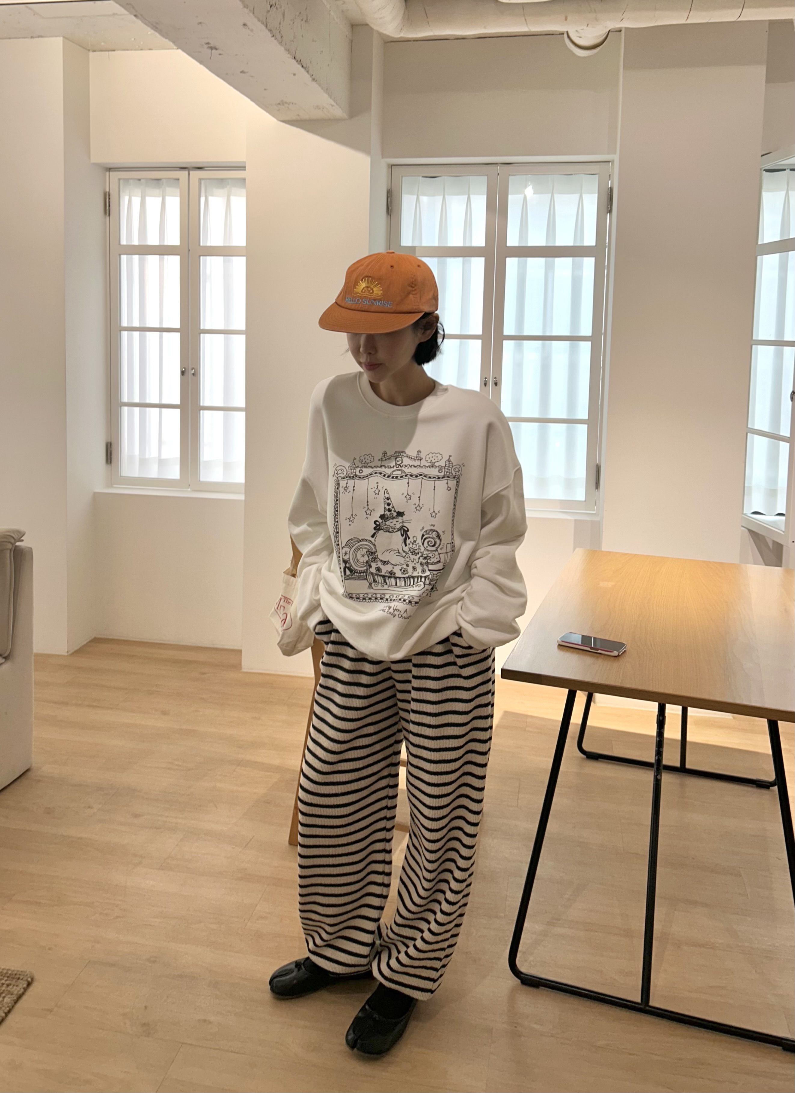 ラウンドネックオーバーサイズルーズ長袖ハーフドロップショルダープリントスウェット | 詳細画像3