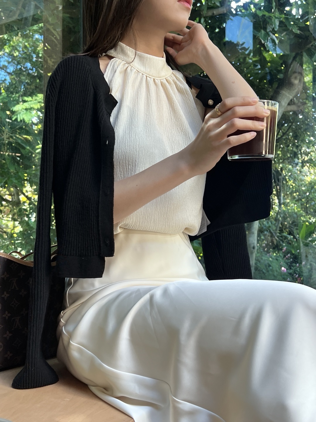 ホルターネックリンクル後ボタン無地ノースリブラウス | 詳細画像2