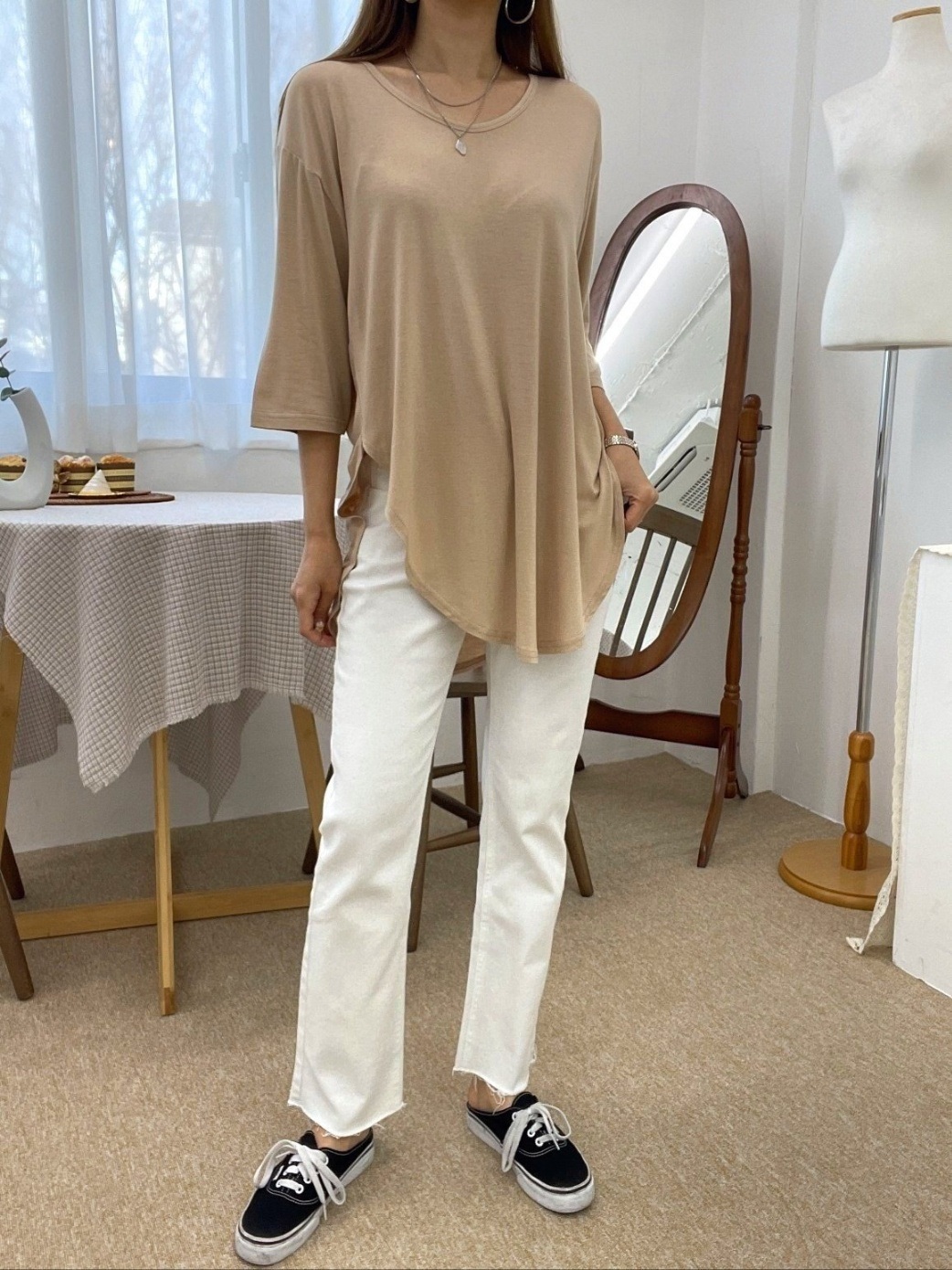 Uネックスリットベーシックルーズ半袖Tシャツ | 詳細画像15