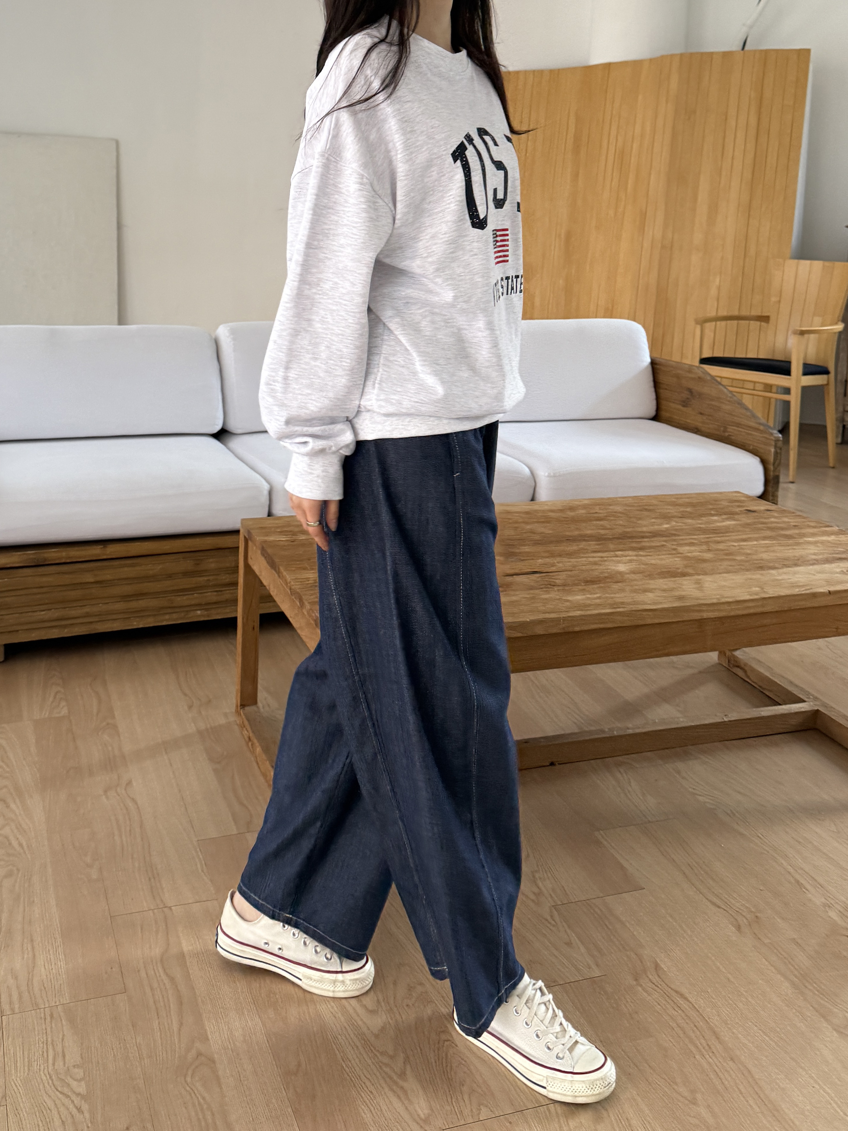 ラウンドネックベーシックルーズ長袖ロゴスウェット | 詳細画像7