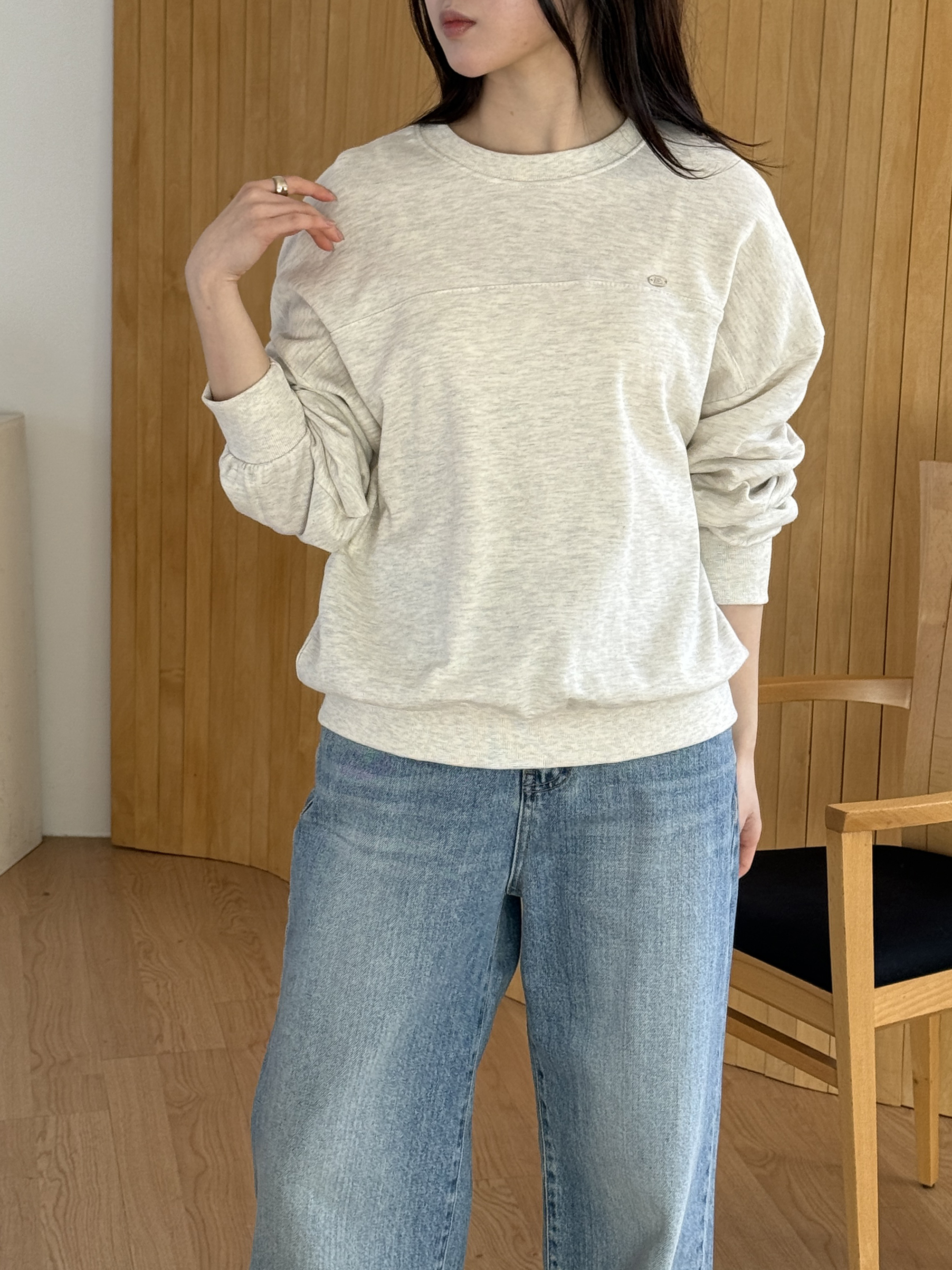 ラウンドネックベーシック長袖ペンダントスウェット | 詳細画像2