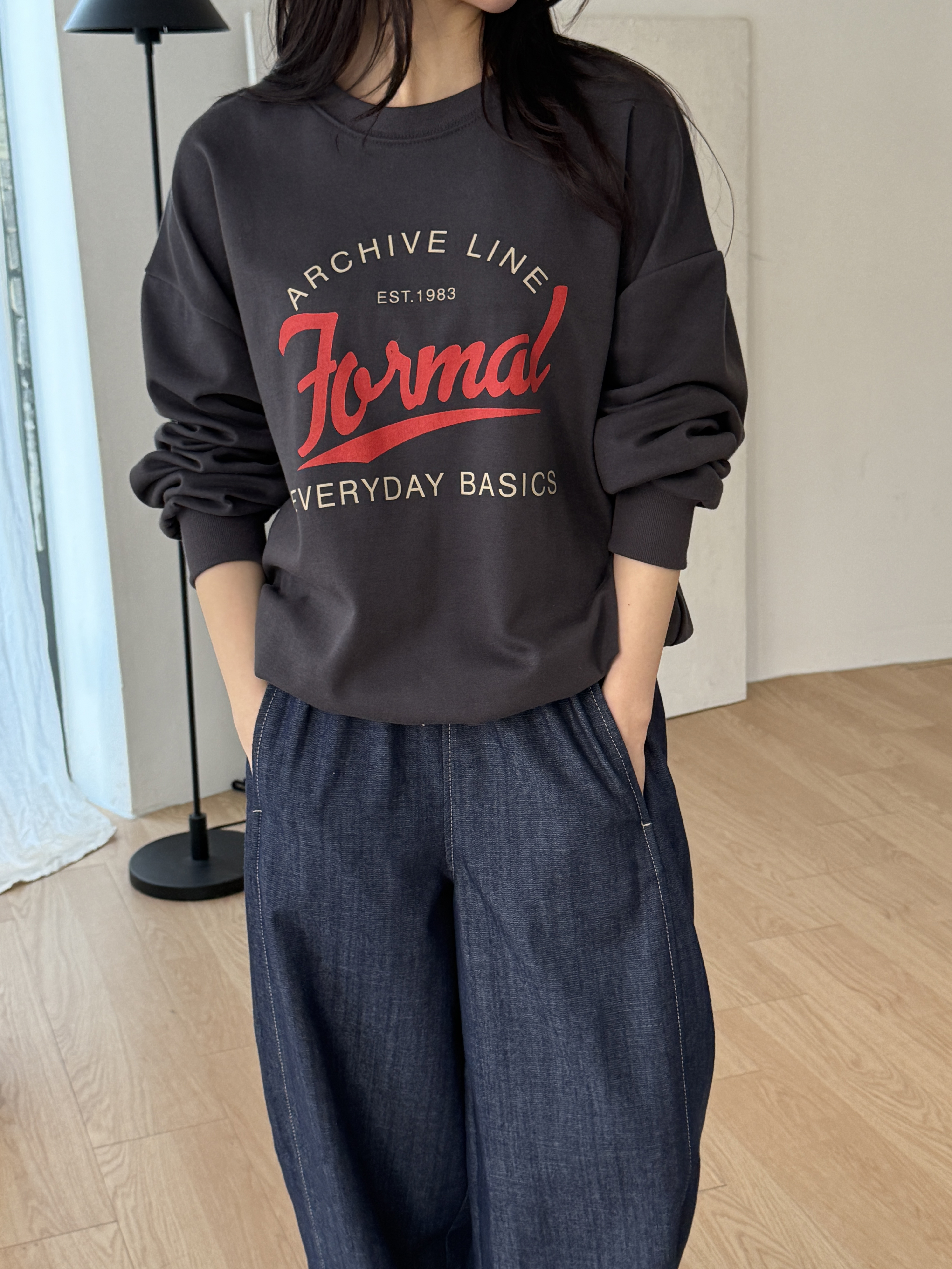 ラウンドネックルーズ長袖ロゴスウェット | 詳細画像7