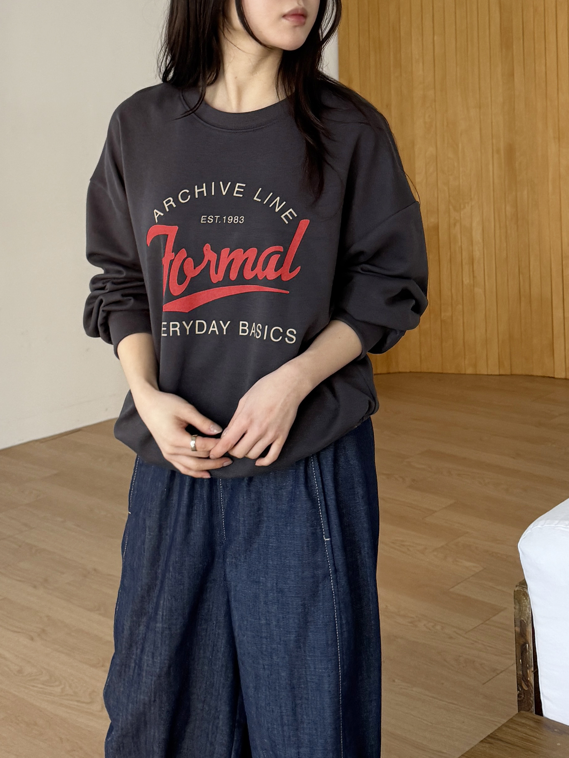 ラウンドネックルーズ長袖ロゴスウェット | 詳細画像9