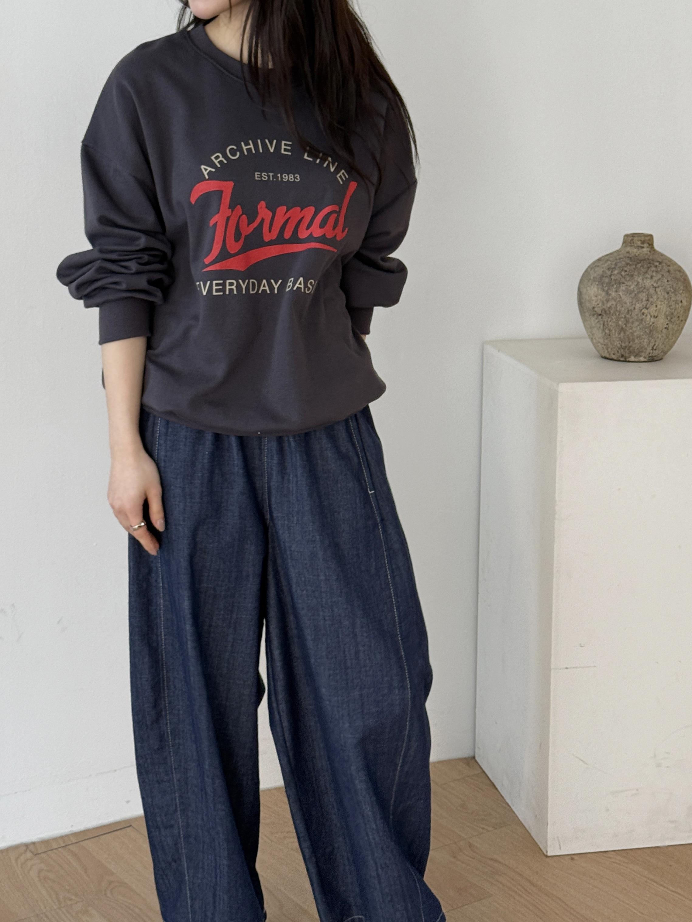 ラウンドネックルーズ長袖ロゴスウェット | 詳細画像10