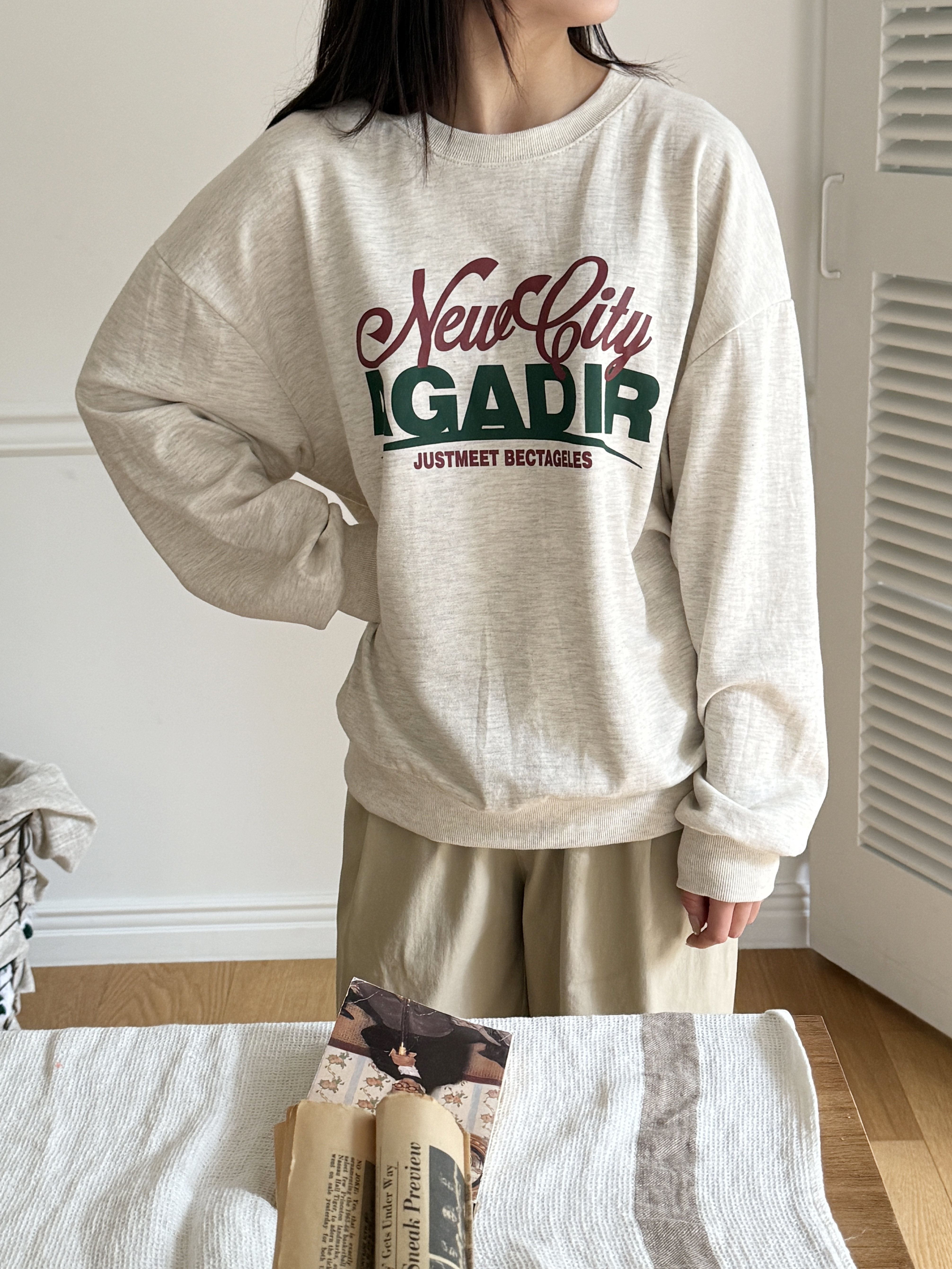 ラウンドネックベーシック長袖ロゴスウェット | 詳細画像2