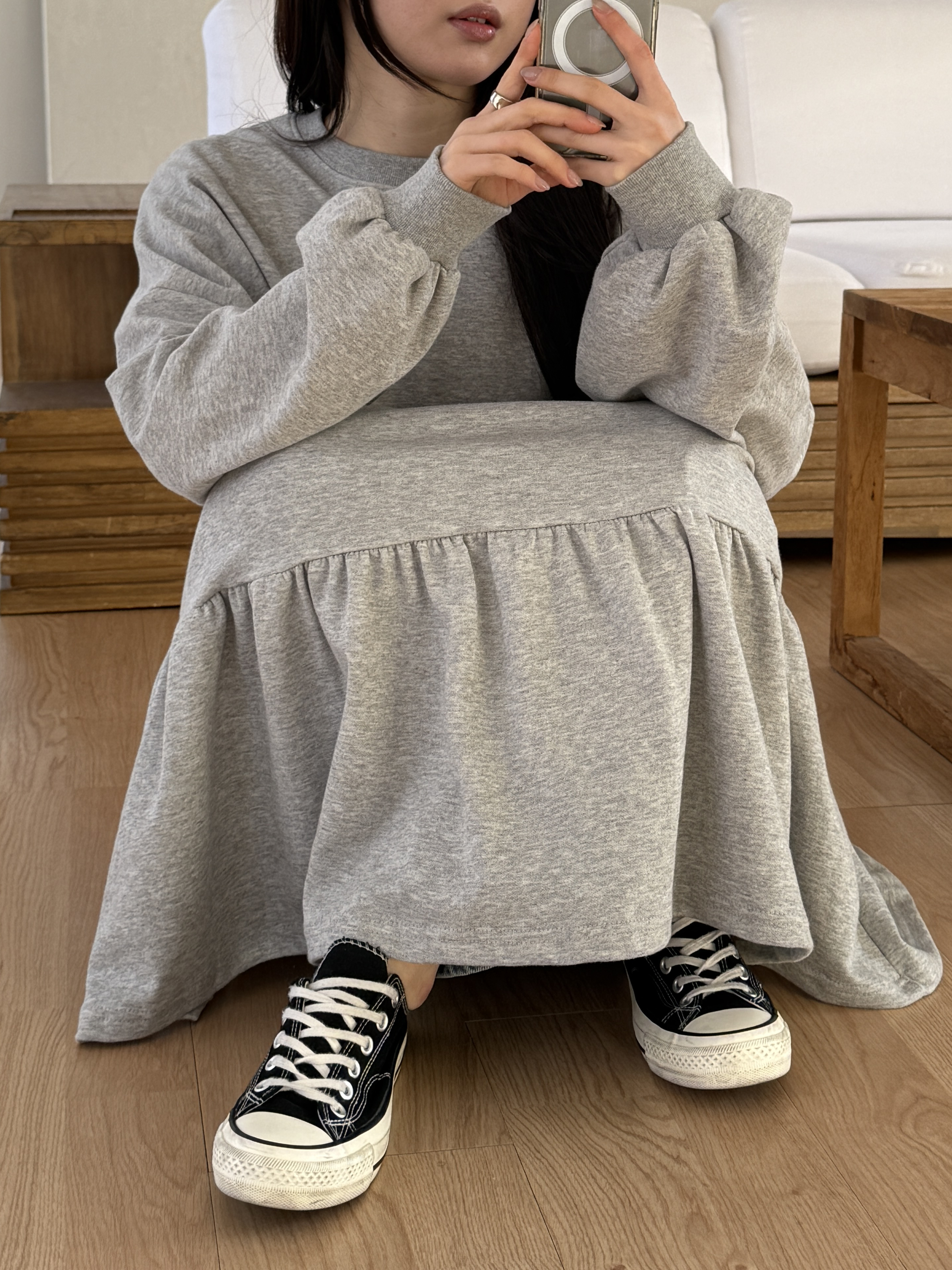 ラウンドネックフリル長袖ミディワンピーストレーニング | 詳細画像9