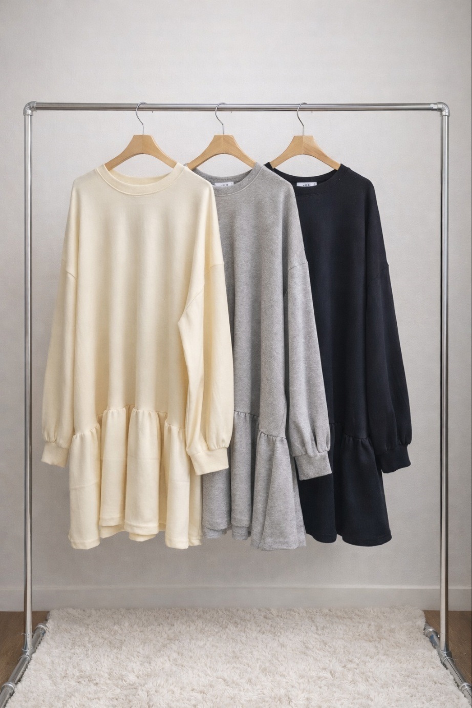 ラウンドネックフリル長袖ミディワンピーストレーニング | 詳細画像11