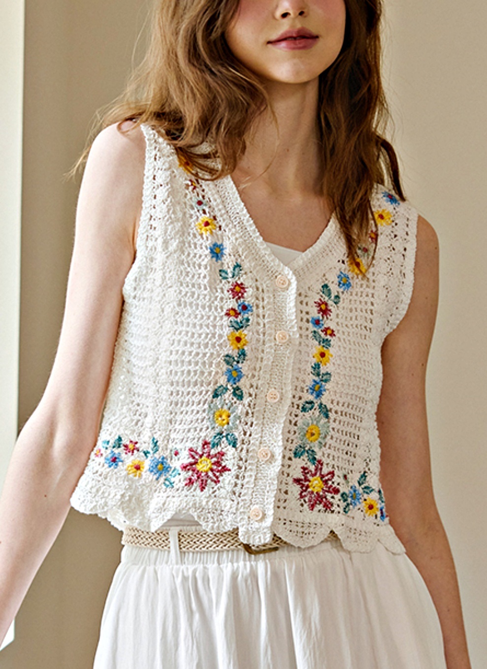 コットンVネック刺繍花柄ベスト | レディースファッション通販 - DHOLIC