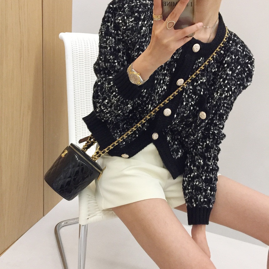 ラウンドネック長袖ツーポケットビジューボタンカーディガン | 詳細画像2