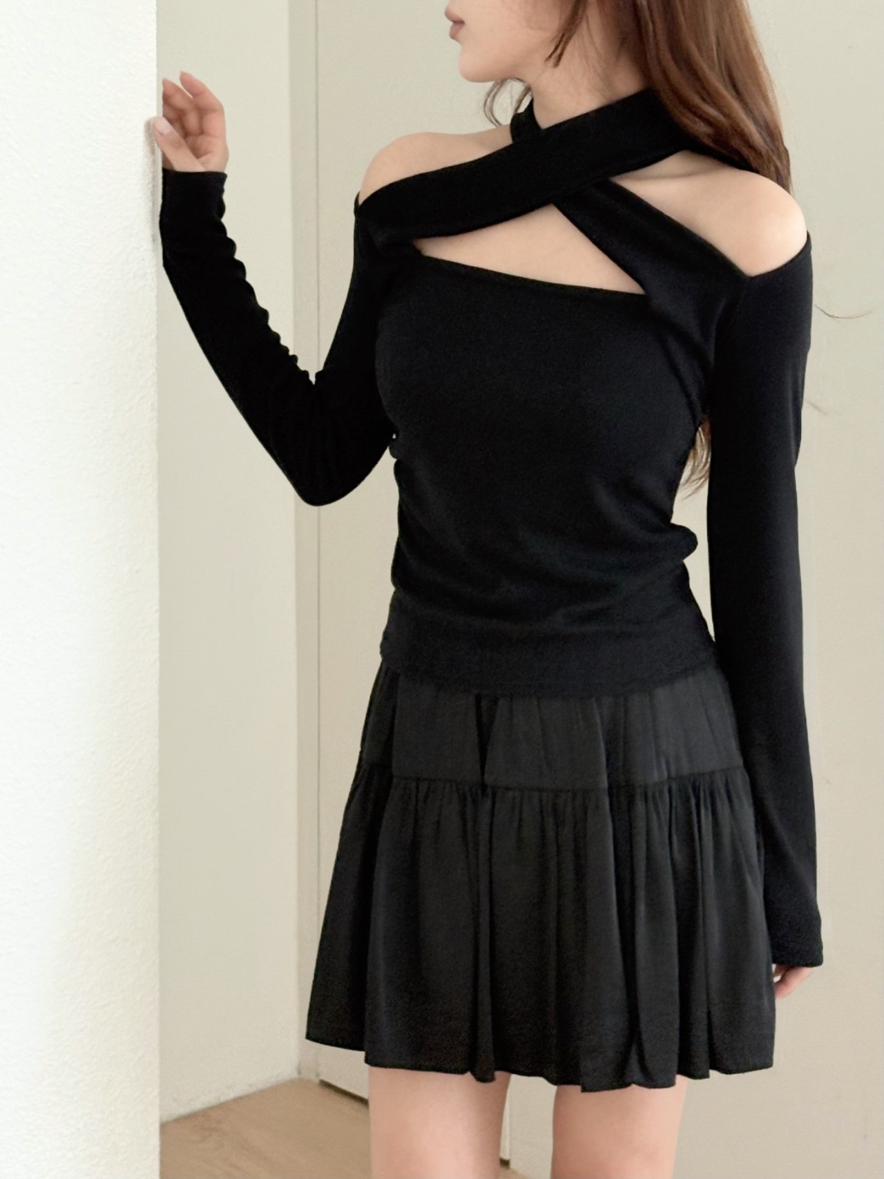 オフショルダーシャーリング長袖Tシャツ | 詳細画像15