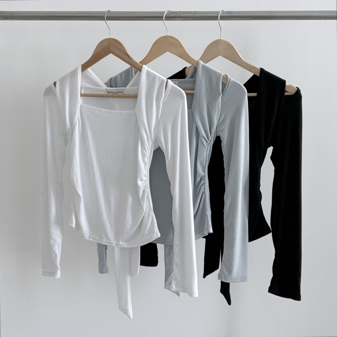 オフショルダーシャーリング長袖Tシャツ | 詳細画像19