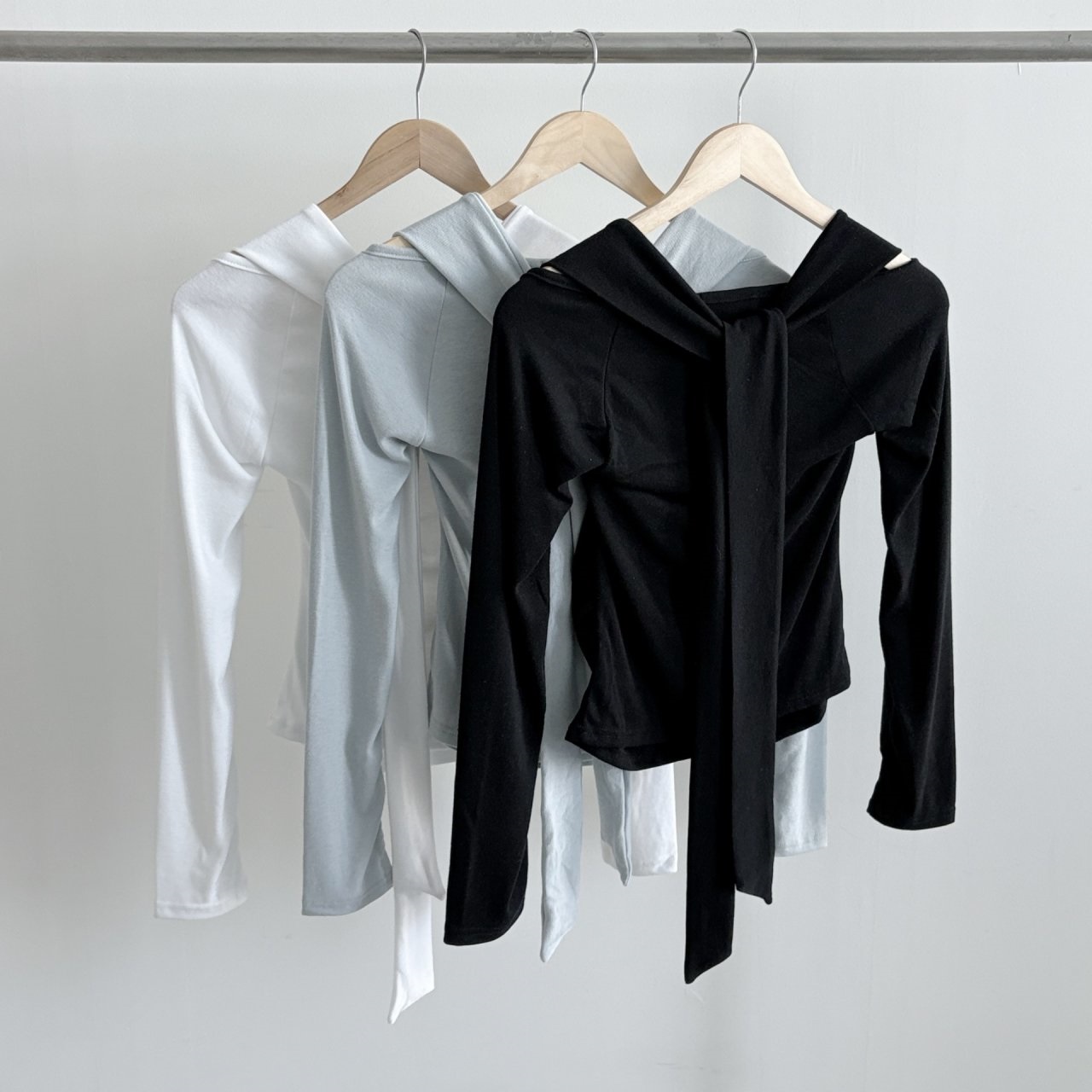 オフショルダーシャーリング長袖Tシャツ | 詳細画像20