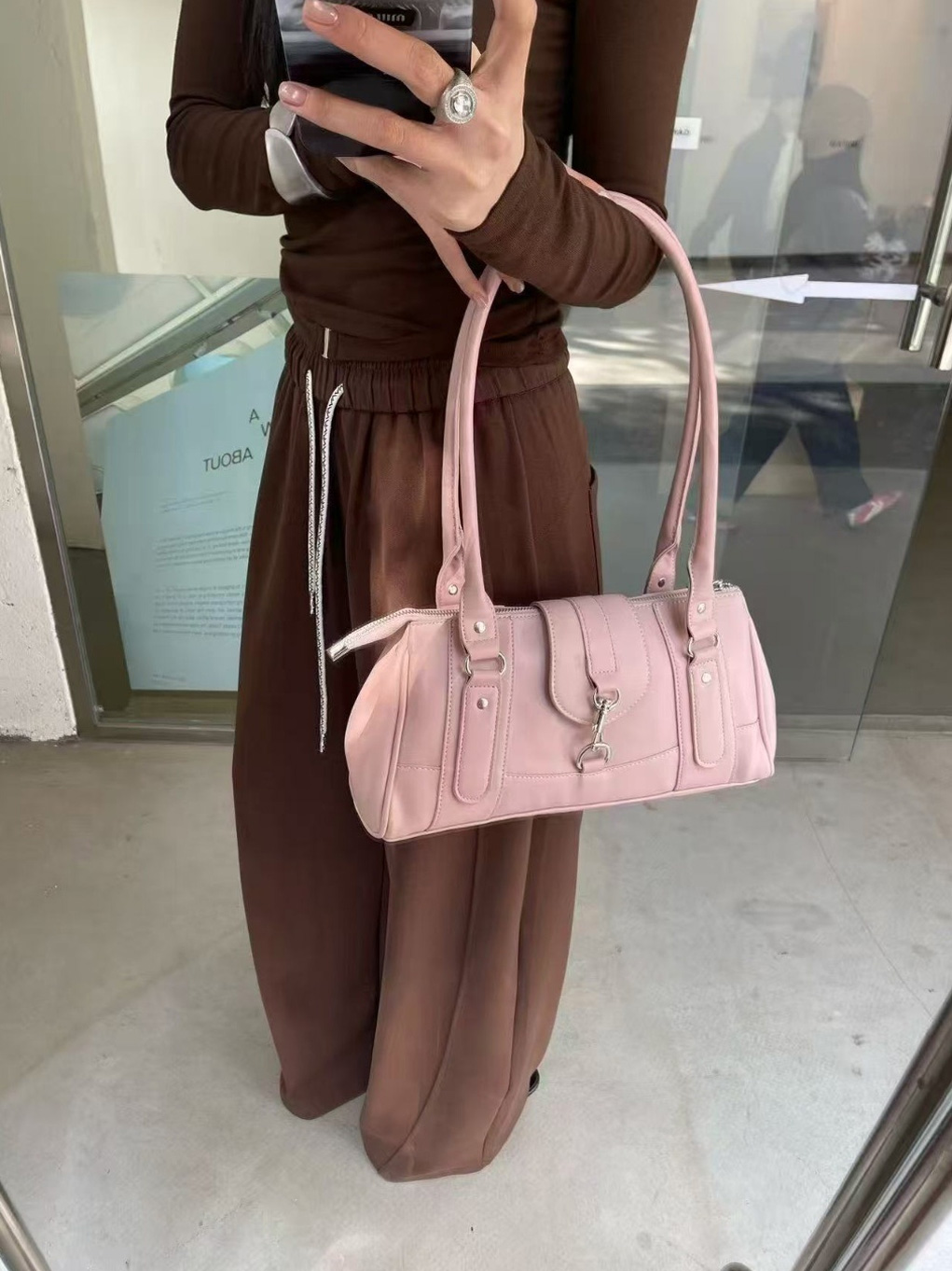 レザー調ジップアップバックルショルダーバッグ | 詳細画像10