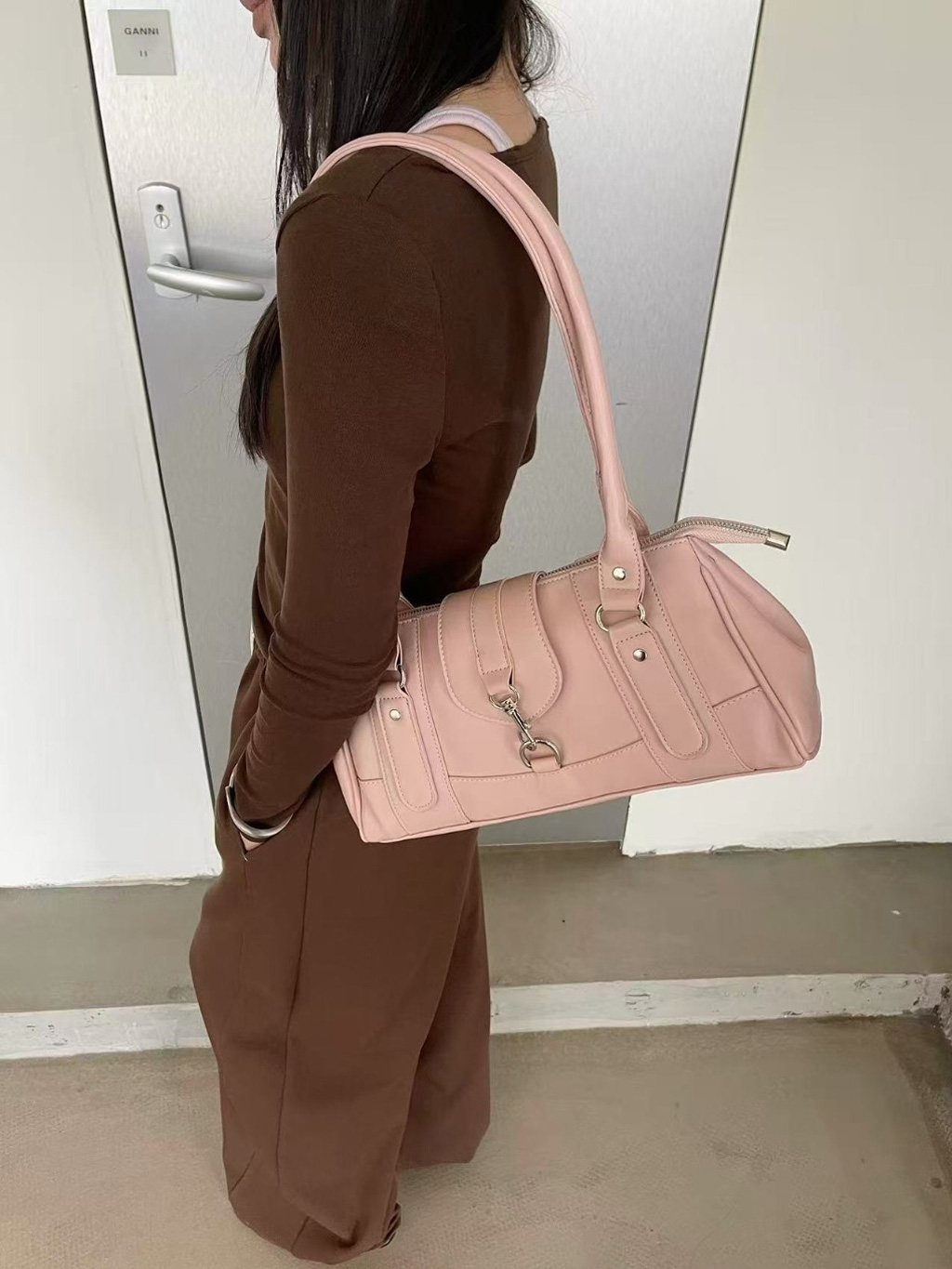 レザー調ジップアップバックルショルダーバッグ | 詳細画像11