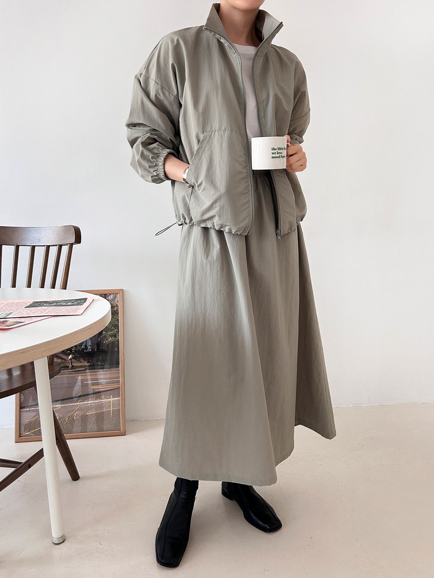 ナイロンジップアップポケットウエストゴムドローコードロング長袖Aラインカンガルーポケットセットアップスカートジャンパー | 詳細画像3