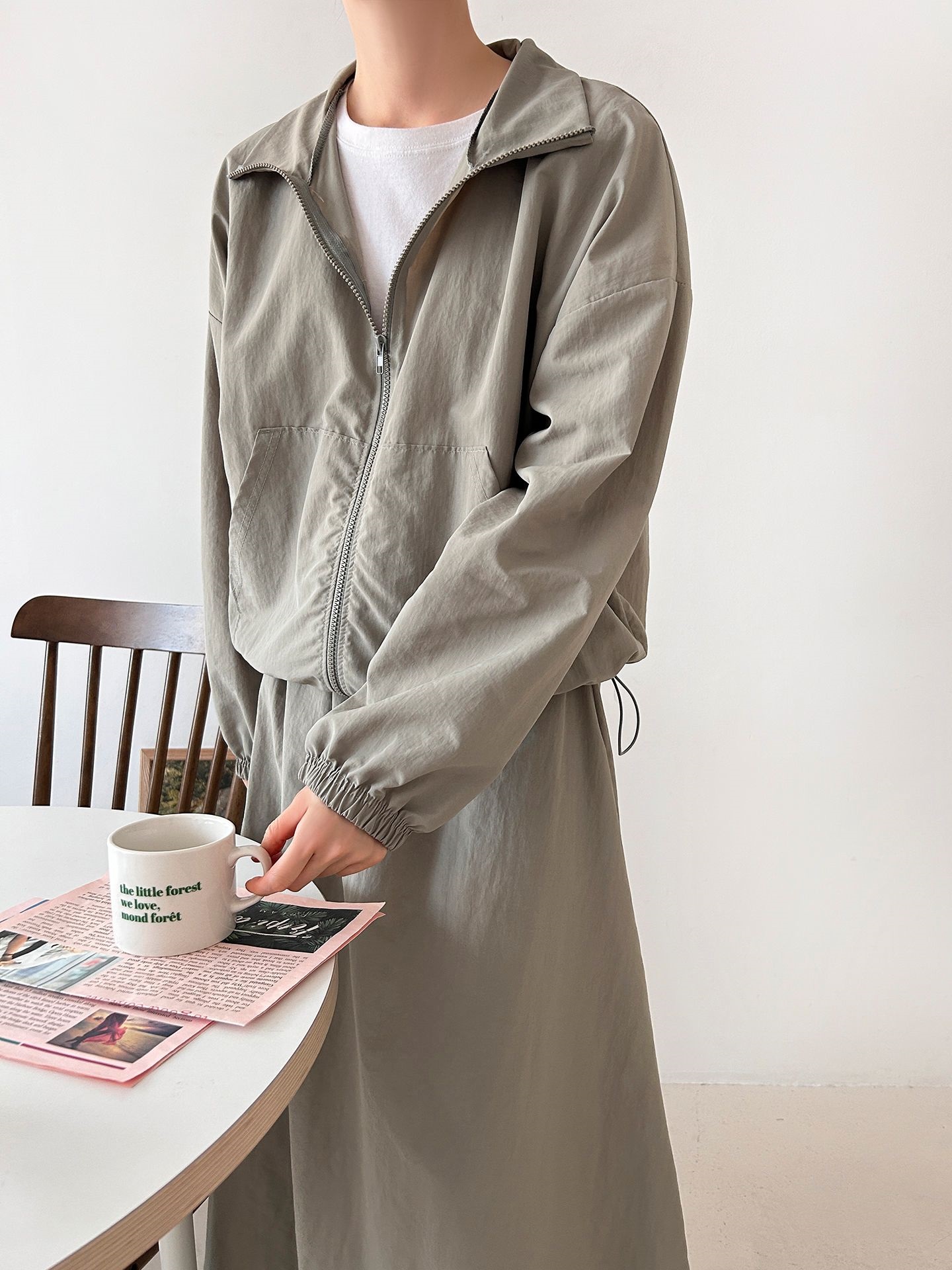 ナイロンジップアップポケットウエストゴムドローコードロング長袖Aラインカンガルーポケットセットアップスカートジャンパー | 詳細画像4