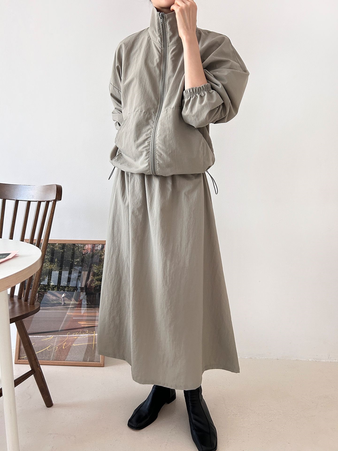 ナイロンジップアップポケットウエストゴムドローコードロング長袖Aラインカンガルーポケットセットアップスカートジャンパー | 詳細画像9