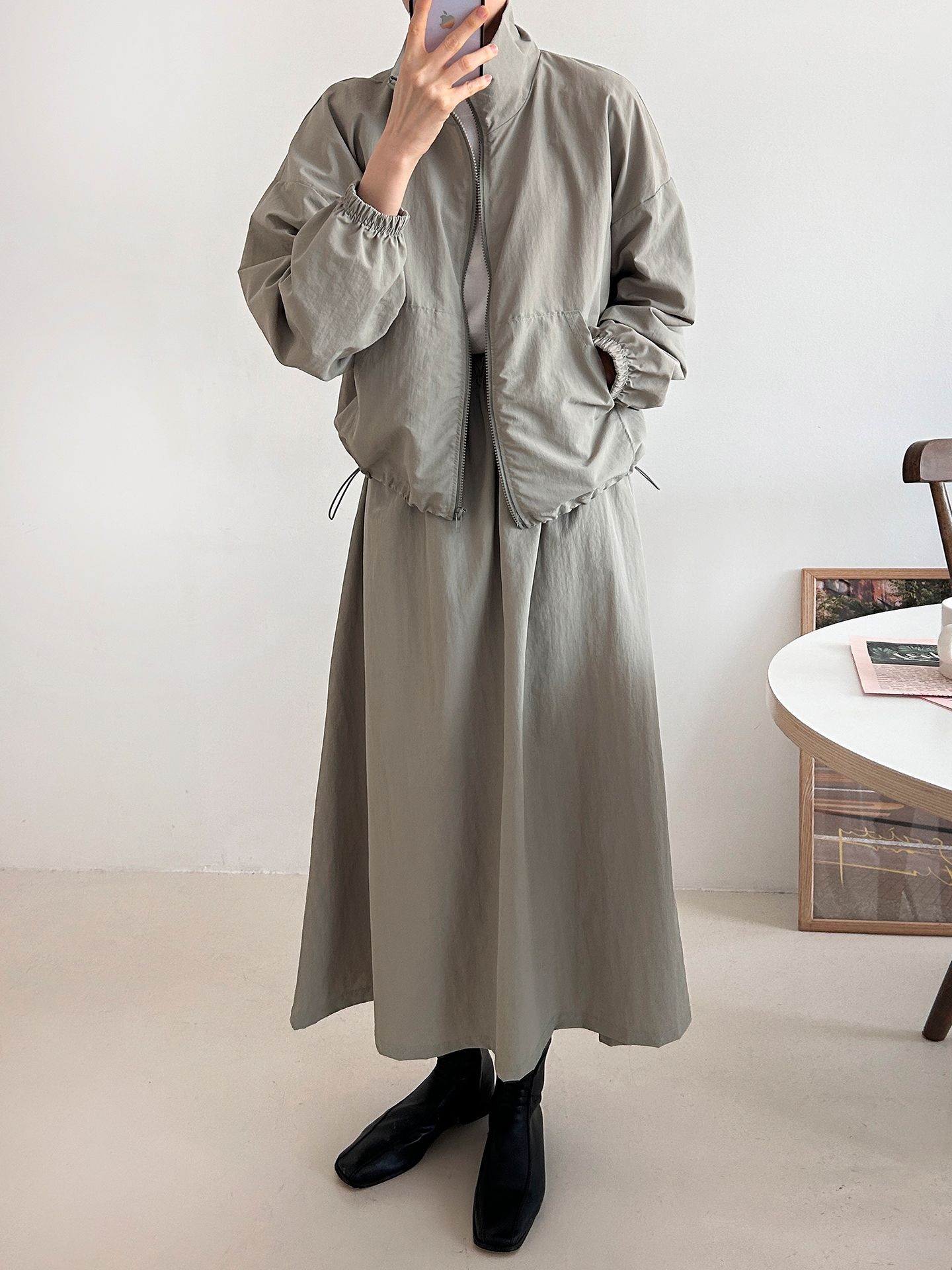 ナイロンジップアップポケットウエストゴムドローコードロング長袖Aラインカンガルーポケットセットアップスカートジャンパー | 詳細画像14