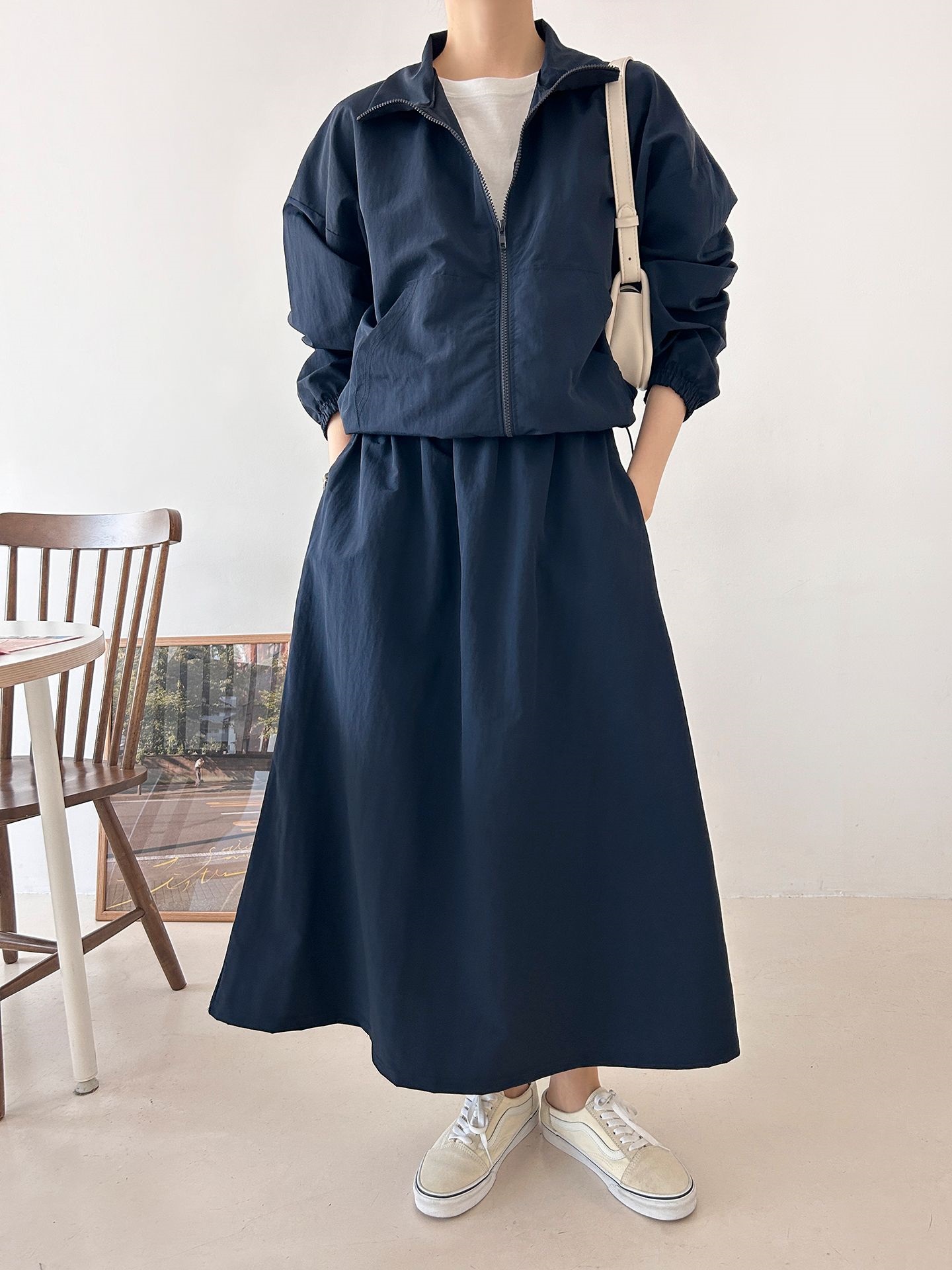 ナイロンジップアップポケットウエストゴムドローコードロング長袖Aラインカンガルーポケットセットアップスカートジャンパー | 詳細画像35