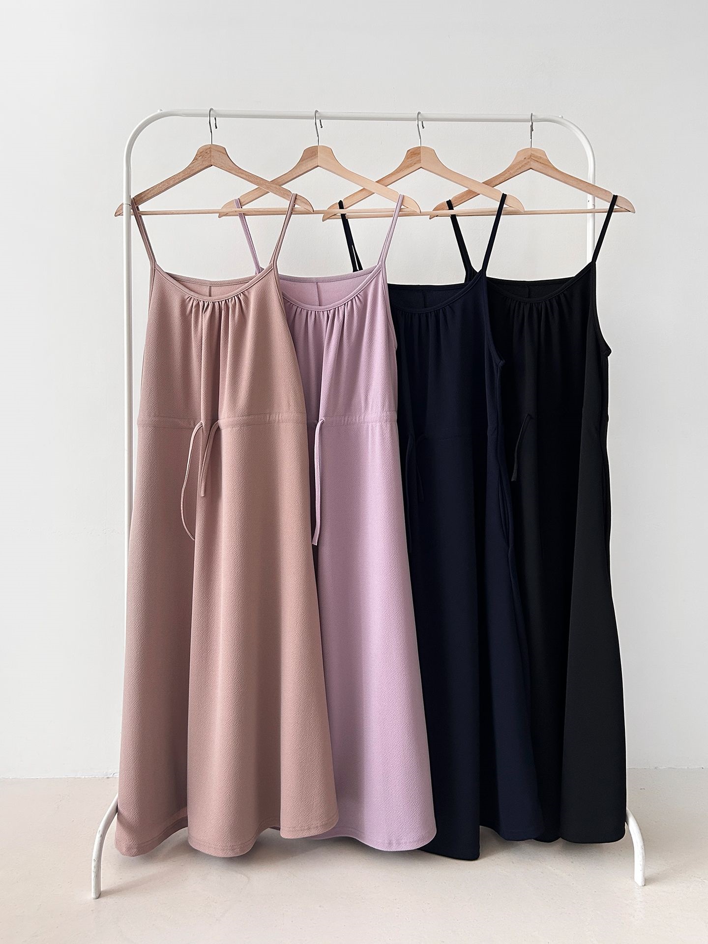 シャーリングドローストリングポケットロングキャミワンピース | 詳細画像2