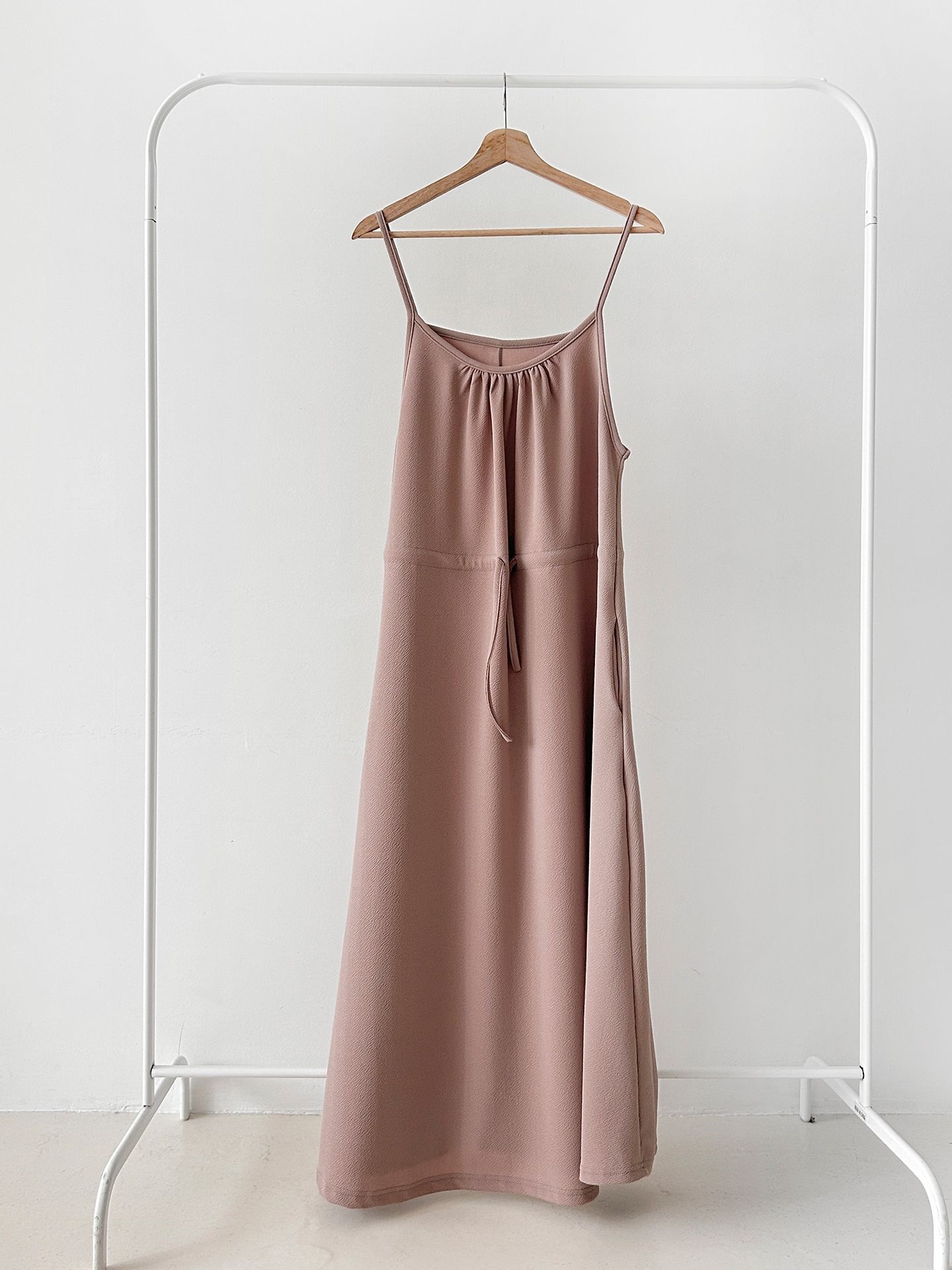 シャーリングドローストリングポケットロングキャミワンピース | 詳細画像49