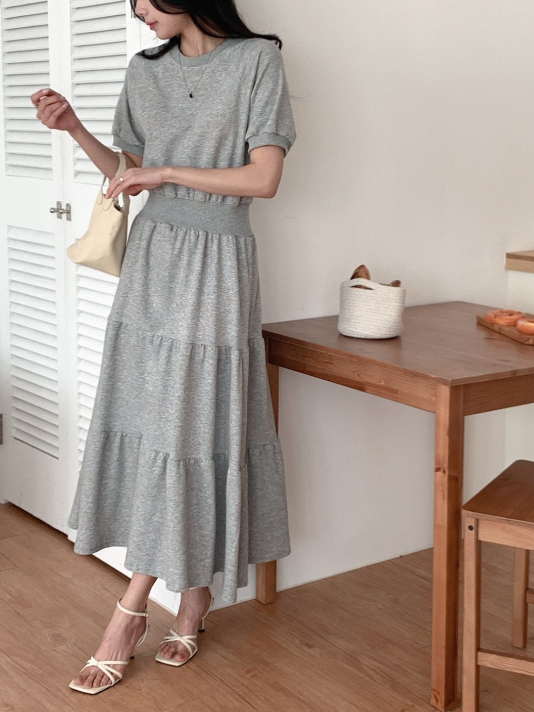 ラウンドネックティアードラグランロング半袖ワンピース | 詳細画像16