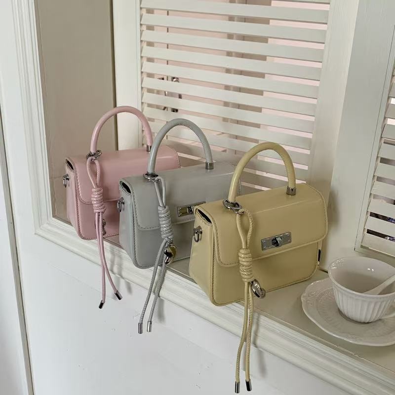 レザー調グロスノットDリング無地ショルダーバッグストラップセット(バックルあり) | 詳細画像15