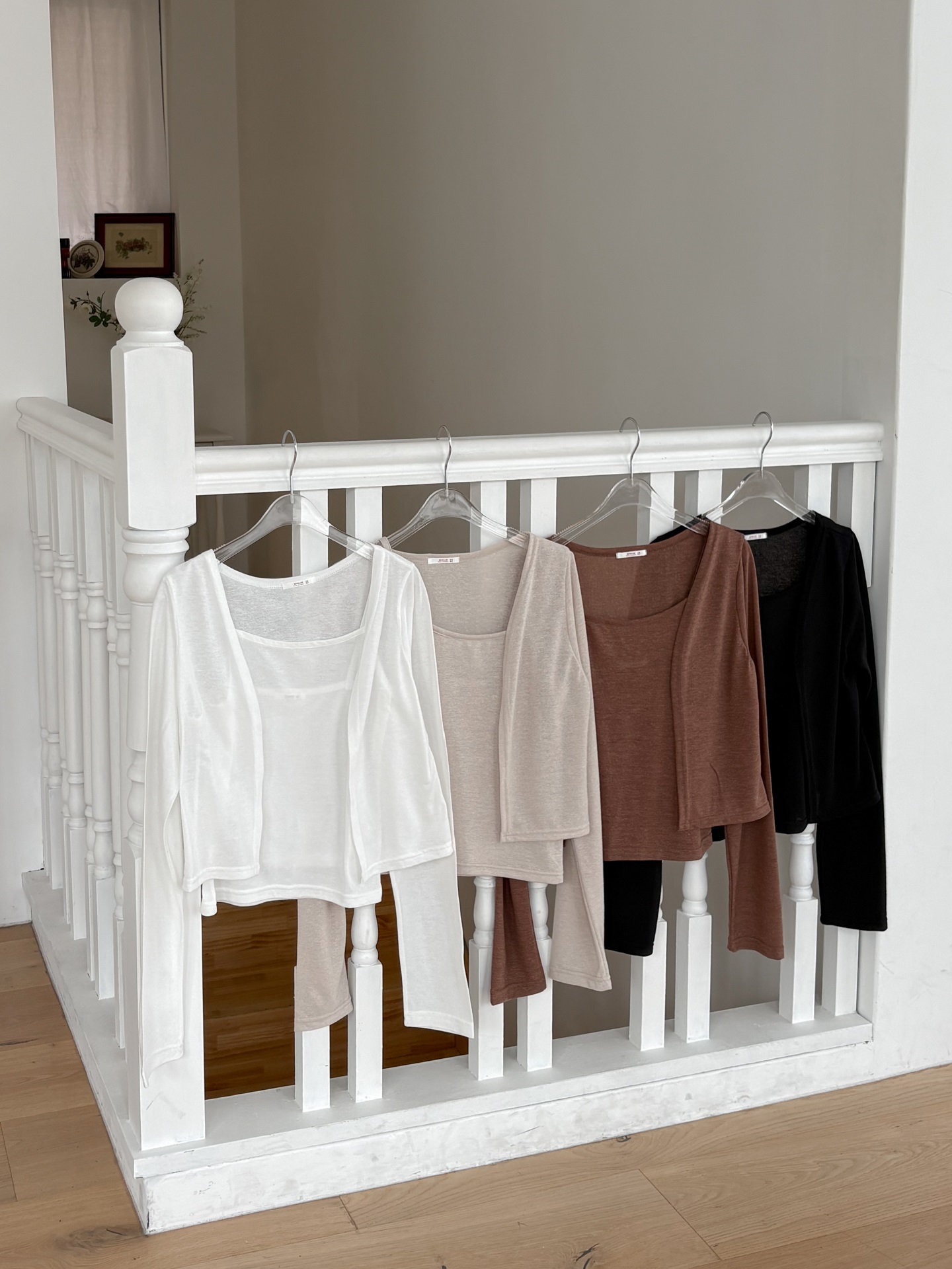 リネン混クロップドスリム長袖オープンタイプ無地カーディガンキャミソールアンサンブル | 詳細画像14