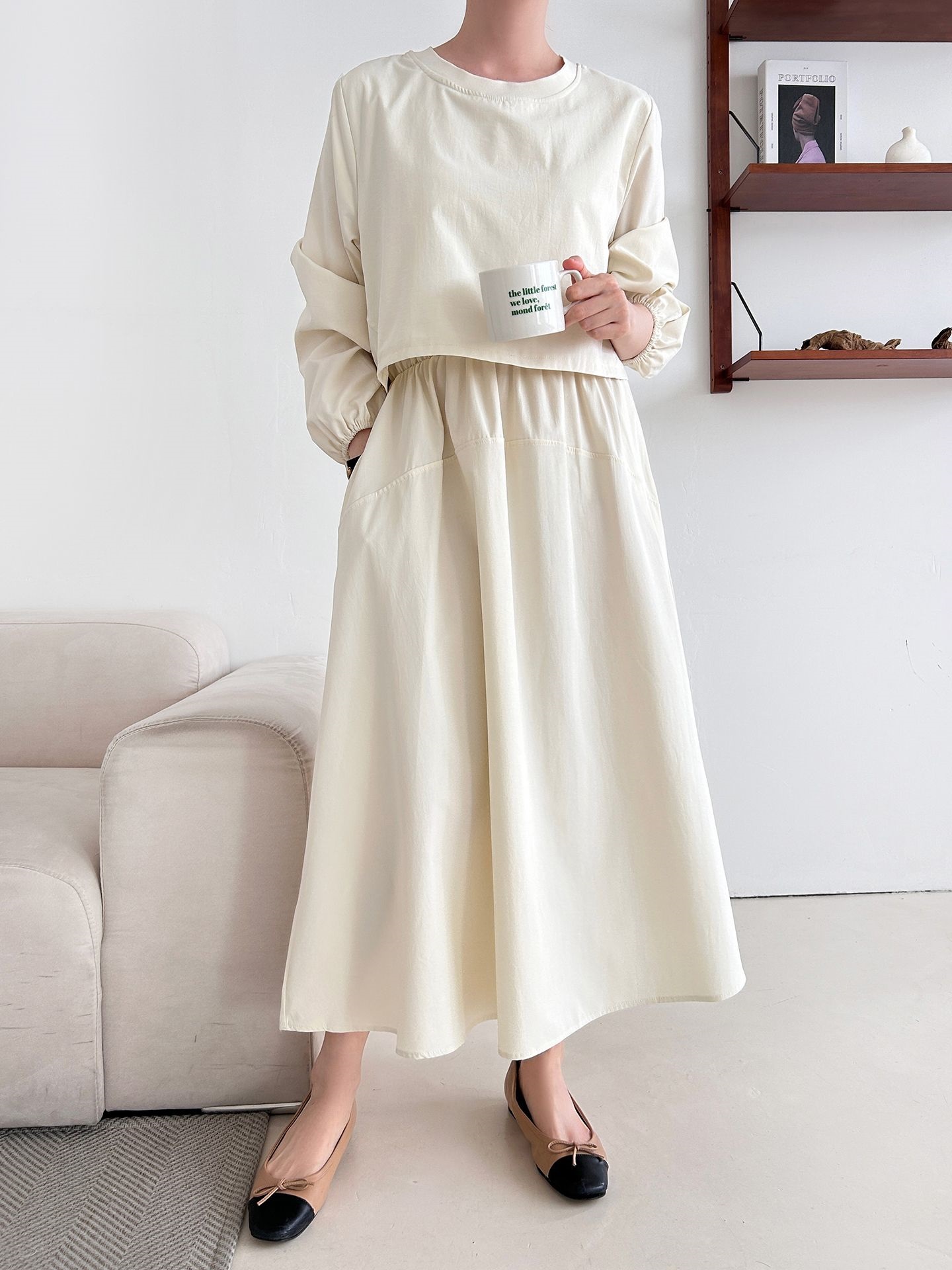 ラウンドネックシャーリングパフスリーブレイヤード風ロング長袖フレアAライン無地ワンピース | 詳細画像9