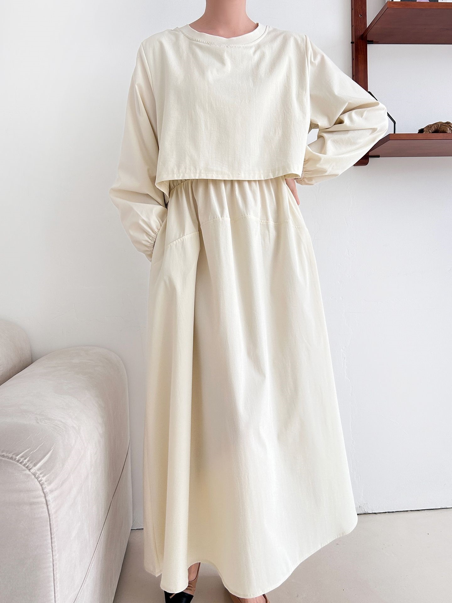 ラウンドネックシャーリングパフスリーブレイヤード風ロング長袖フレアAライン無地ワンピース | 詳細画像11