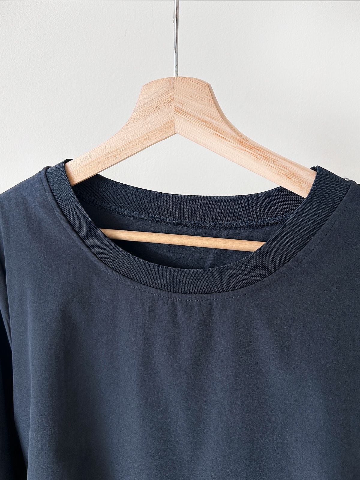 ラウンドネックシャーリングパフスリーブレイヤード風ロング長袖フレアAライン無地ワンピース | 詳細画像12