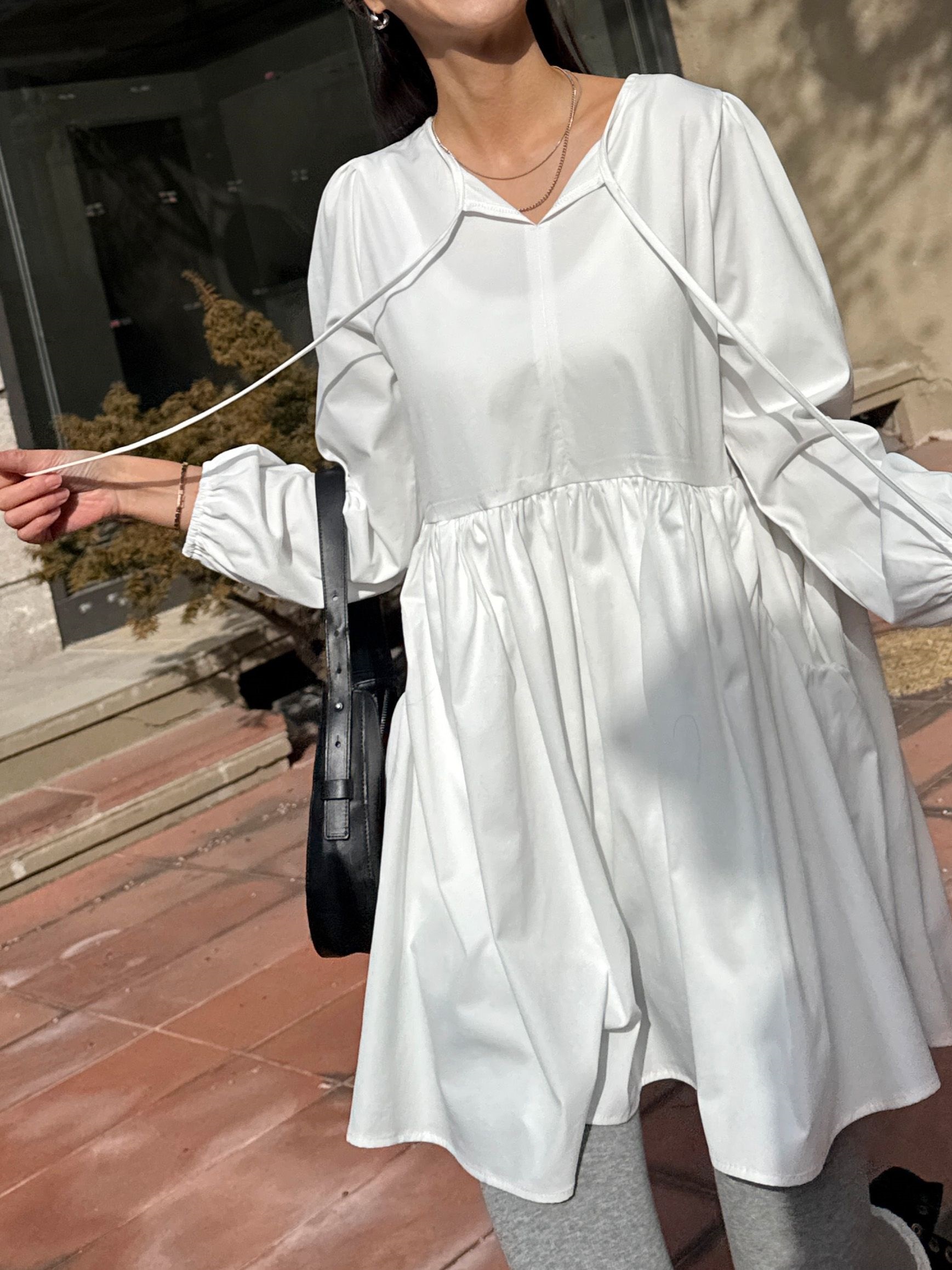 ストラップポケットパフスリーブオーバーサイズルーズ長袖ギャザーフレアAラインミニ無地ワンピース | 詳細画像14