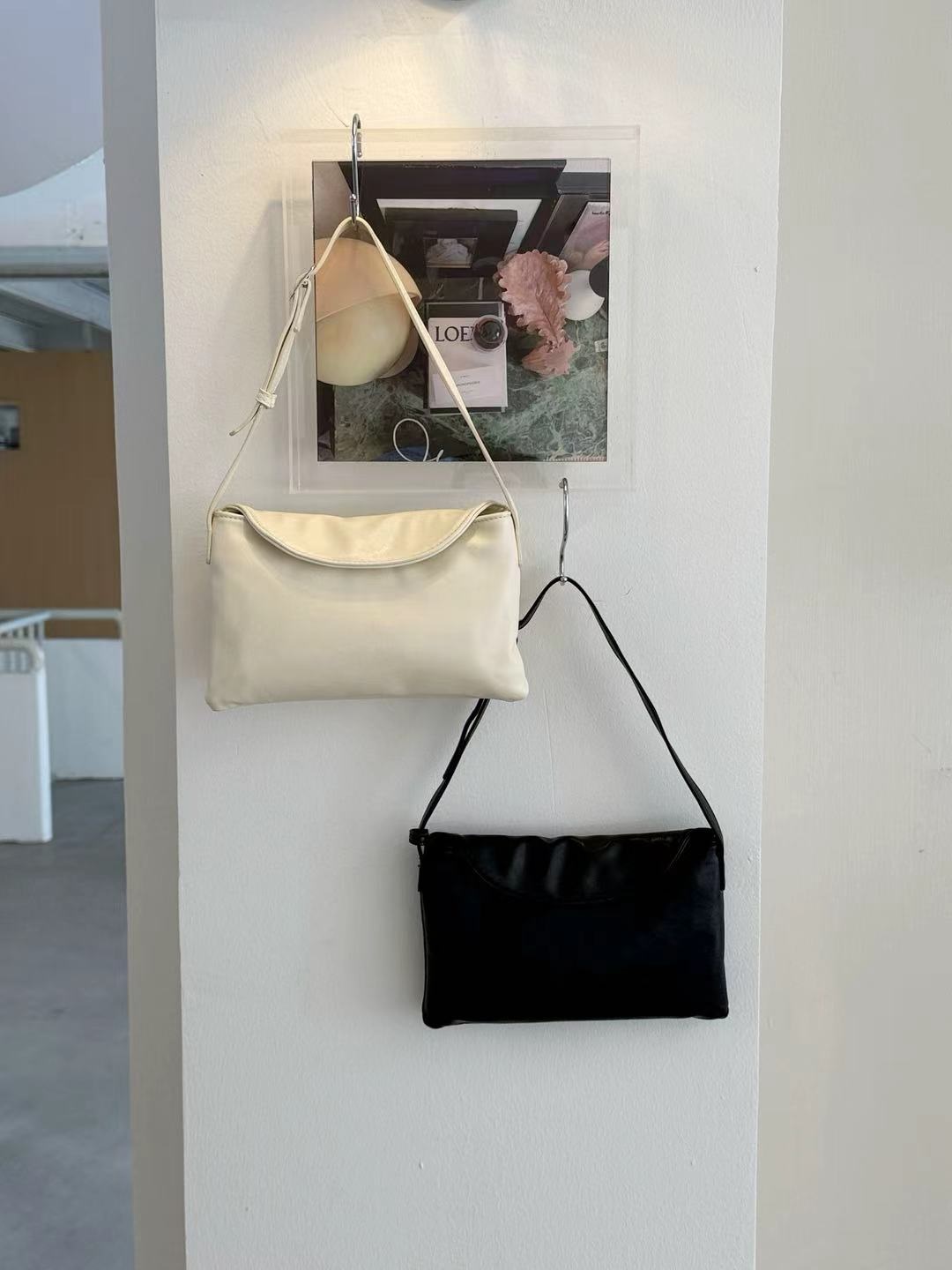 レザー調ジップアップバックルポケットループマグネットボタン無地ショルダーバッグ | 詳細画像17