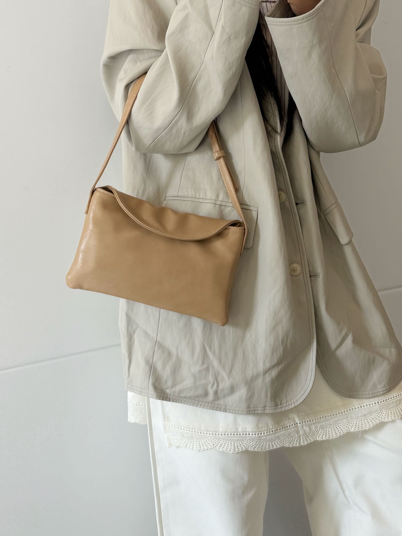 レザー調ジップアップバックルポケットループマグネットボタン無地ショルダーバッグ | 詳細画像6