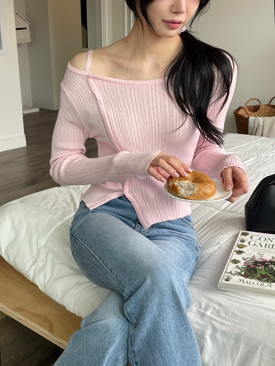 リブアンバランスネックスリットスリムベルスリーブアンバランス長袖無地ニット | 詳細画像5