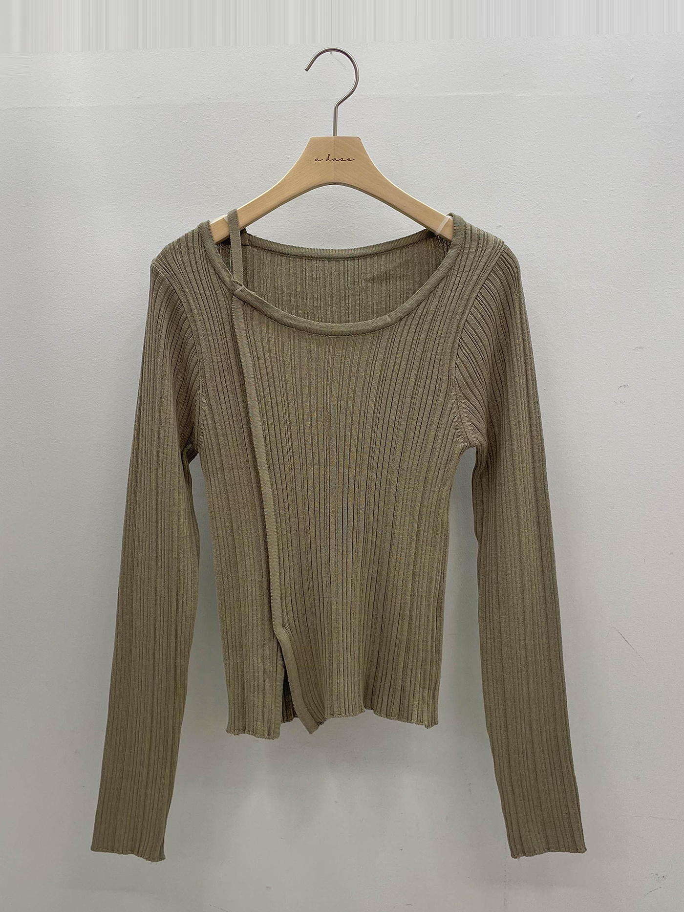 リブアンバランスネックスリットスリムベルスリーブアンバランス長袖無地ニット | 詳細画像18