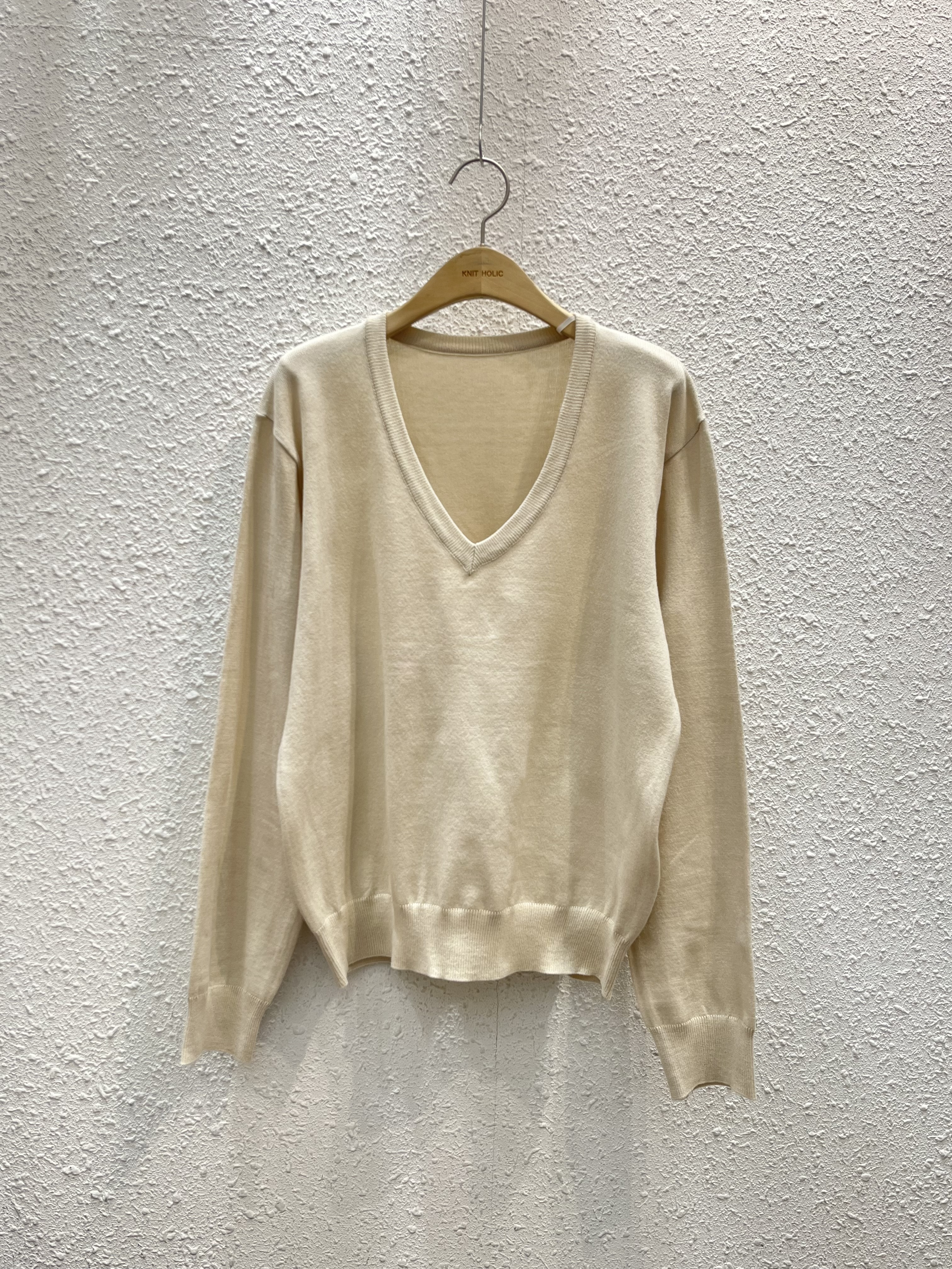 Vネックルーズ長袖無地ニット | 詳細画像13